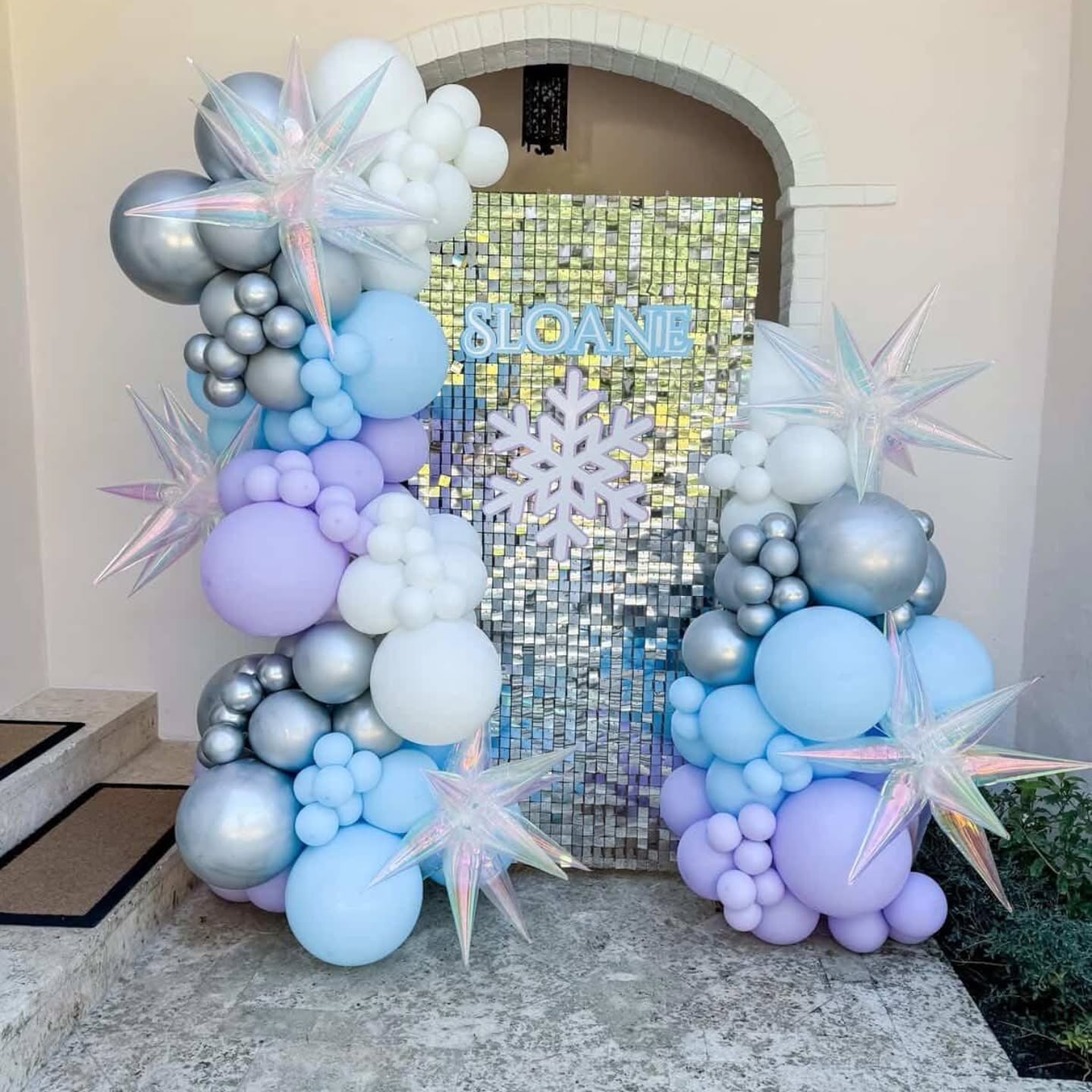 Introducing our newest shimmer wall, now available for rent ✨ Also comes in gold.
Starting at $350 includes a balloon garland.
Mylar balloons and custom cutouts are not included.