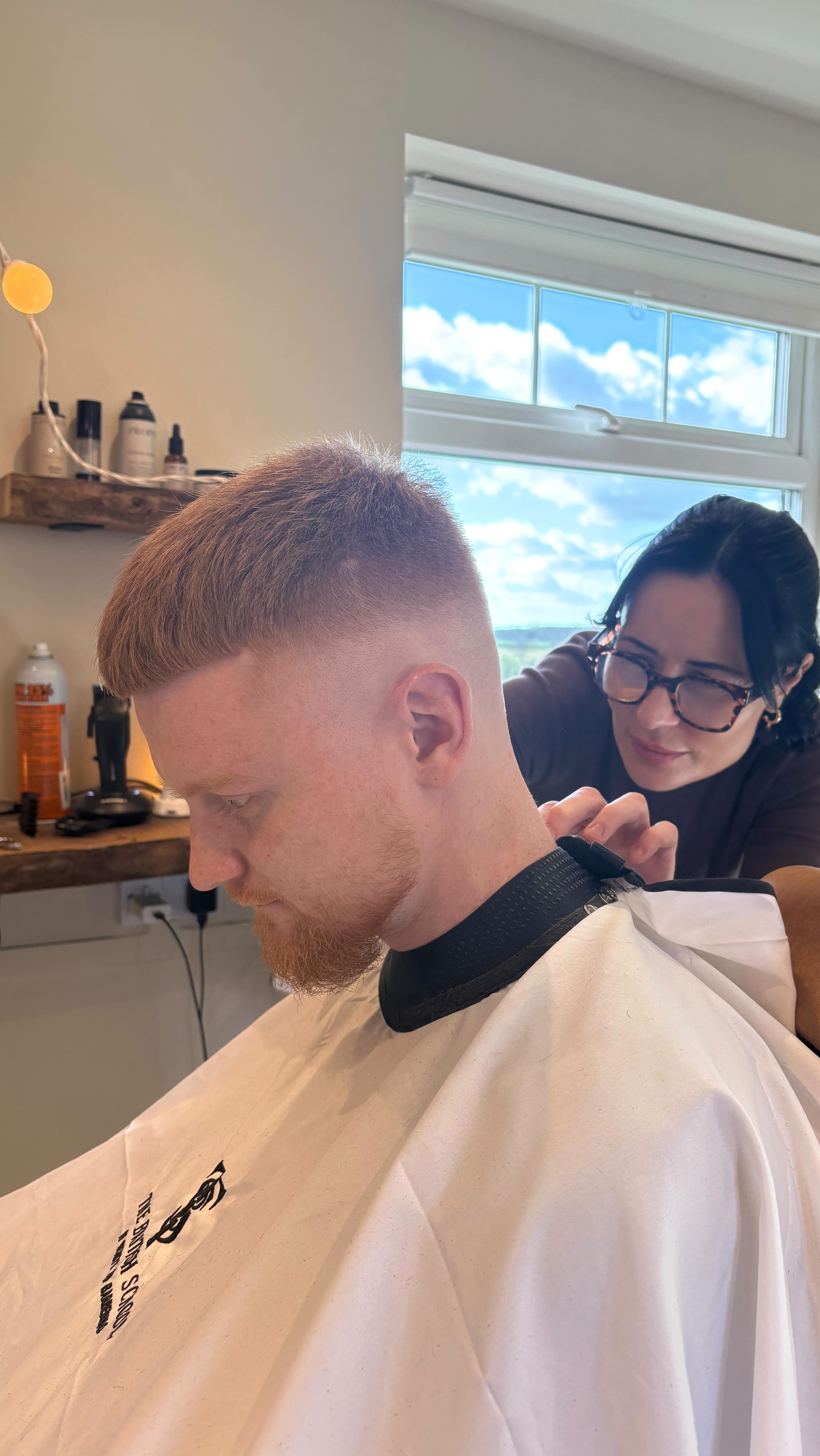 After raising six children and spending years working in a completely different field, today she stepped into the academy to learn a brand new trade.
It takes courage to start something new, especially later in life, but determination like this is exactly what builds successful careers.
Proof that it’s never too late to learn a skill, change direction, and invest in yourself.
We’re proud to be part of the journey. ✂️ #barberingeducation #britishschoolofbarbering #BarberSchool #BarberingAcademy