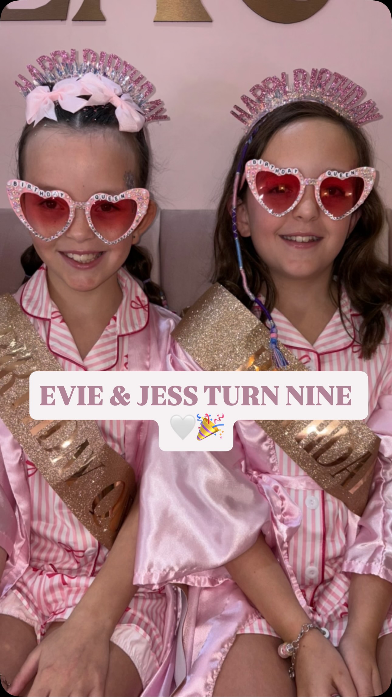 E V I E & J E S S ๐ T U R N ๐ N I N E ๐ we absolutely loved having twins onboard for their 9th birthday. We had the best time ever ๐ if you love being, pampered, making charm bracelets & having non stop fun with your friends then this is the party for you ๐ thankyou so much for letting us be part of you special day ๐๐ #birthdayparty #mobilespaforkids #kidspamperparty #explore #reels