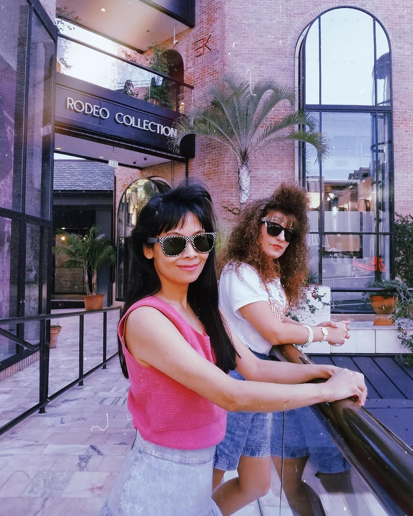 30 years ago and now ๐ please donโt wait another 30 years before coming back to visit @gracemarian @glitterwave80s? ๐โค๏ธ @rodeocollection
#lovetherodeocollection
#onlyonrodeodrive
@rodeodrive