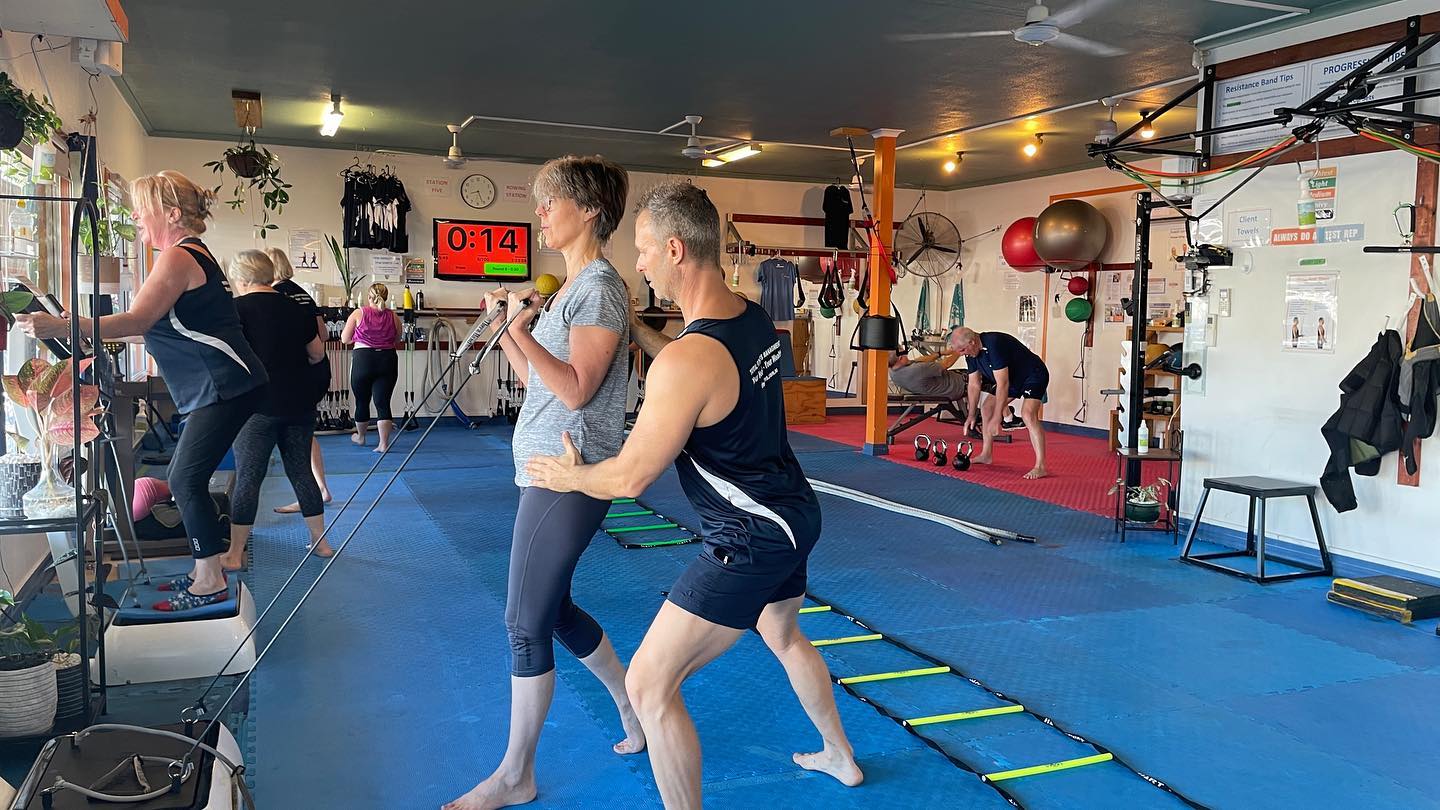 Technique and Posture is very important during exercise #tfmcairns takes pride in providing the best service we can with this. #cairns #fitness #fitnesscairns #fitnessclasses #feelgood #exercisetechnique #groupexercise