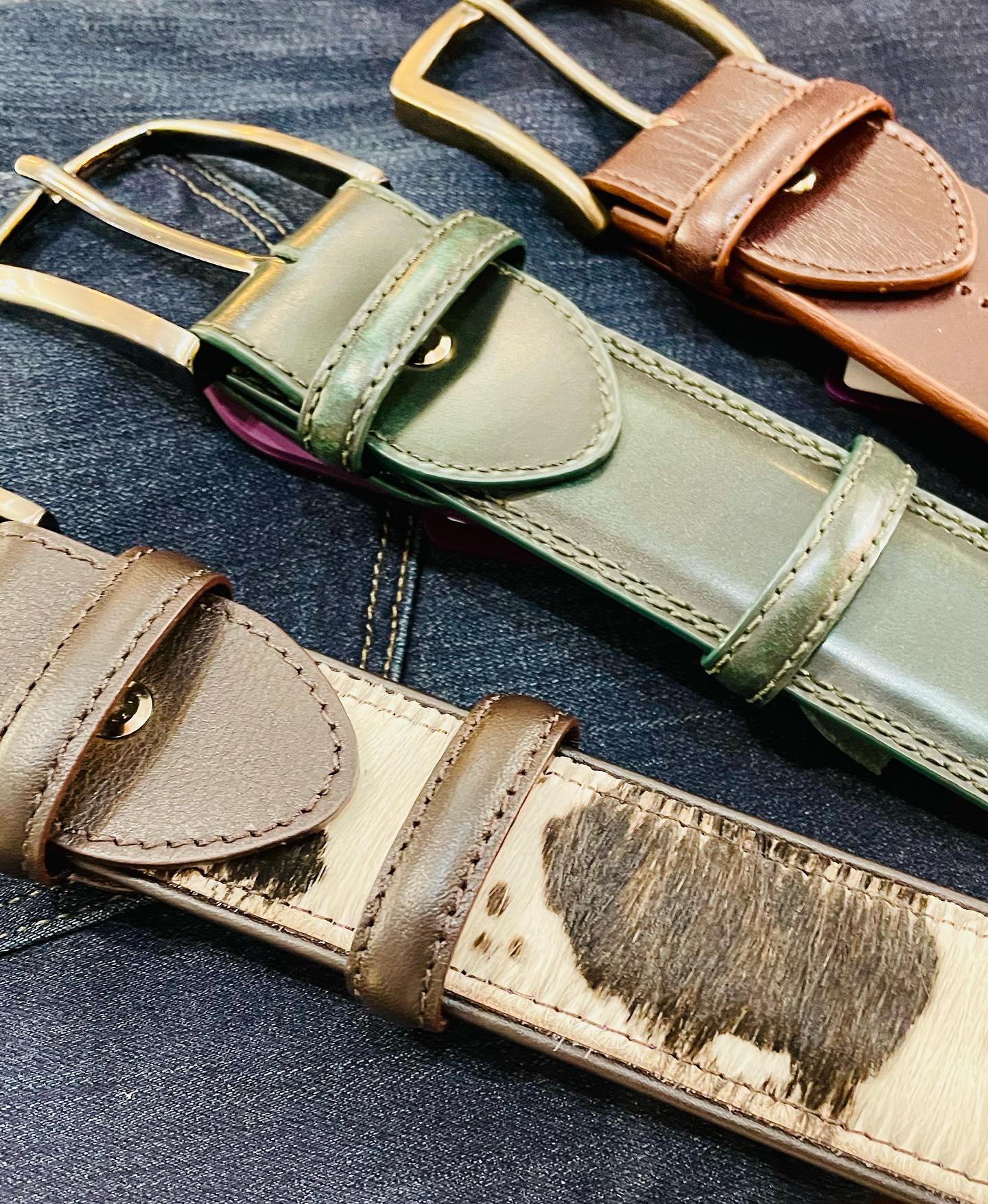 Belt up. New styles from the fabulous British brand Elliot Rhodes. #cirencestershopping #cirencestergifts #cirencesterstyle #shoplocal #shopthecotswolds #shopindependent #cotswoldslife #cotswoldman. #britishmenswear #mensaccessories