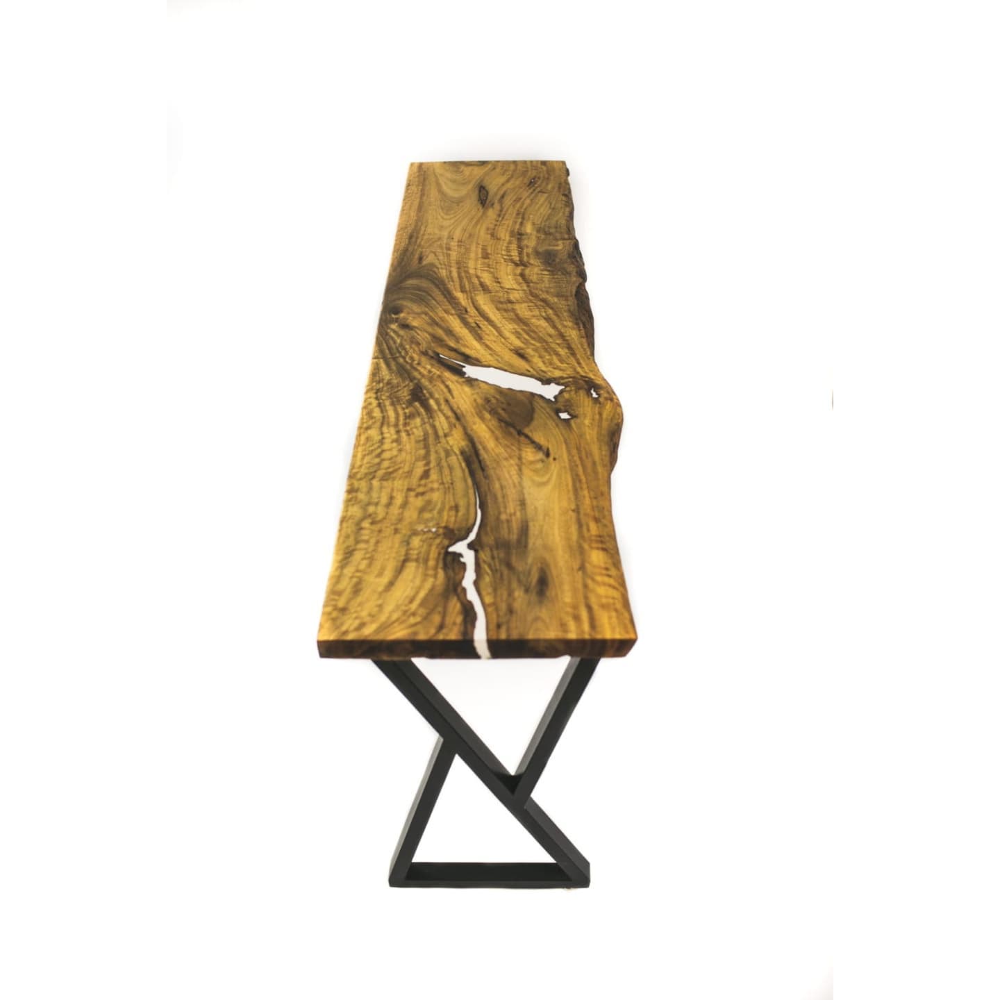 Aparador em madeira canela, com fendas naturais resinada na cor branca e borda organica.
Dimensões:
1,65 x 0,40 x 0,85