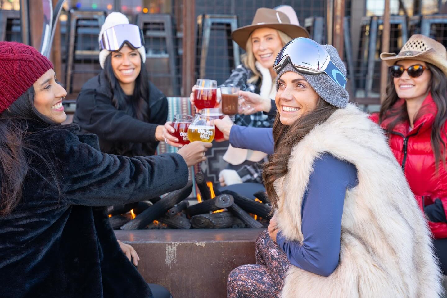 🎿Only two more Après Thursday events this season! This week, we’re celebrating the women who charge hard and après harder. Join us Thursday, 3/19, for a special Ladies Night Après Thursday featuring live music from Boulder-based artist @lauren.joyster, giveaways from @lovelandskiarea @hestragloves @averybrewingcompany, activations from women-founded outdoor brands, and all day happy hour. Bring your crew and let’s toast to the ladies of the slopes!