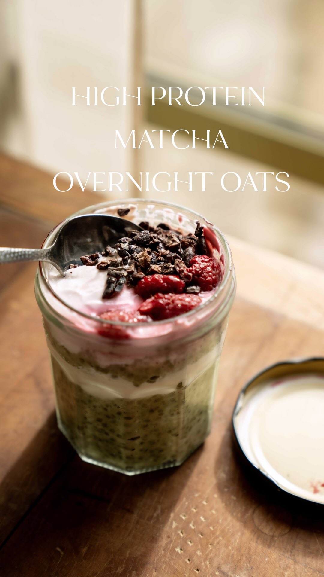 High-protein matcha overnight oats 🌿
One of my go-to breakfasts when I want something quick, nourishing, and that fuels me for a busy day. Prep it the night before and you’ve got a balanced, energising start to your day ready to go 🤍
Ingredients:
• 1/2 cup oats
• 1 scoop @formnutrition vanilla protein powder
• 1 tbsp chia seeds
• 1 cup @plenishdrinks almond milk
• 1 tsp matcha - i love @lalaniandco
• Splash of warm water
To serve:
• Greek yoghurt
• Blueberries (or any berries)
• Cacao nibs
Method:
1. In a bowl, mix oats, protein powder, chia seeds, and milk until creamy.
2. In a separate cup, whisk matcha with a little warm water to form a smooth paste, then add a bit more water.
3. Pour the matcha into the oat mixture and stir well.
4. Cover and leave in the fridge overnight (or 4–6 hours).
5. Once thickened, layer with yoghurt, berries, and cacao nibs.
Simple, balanced, and perfect for busy mornings ✨
#matchagreentea #overnightoatsrecipe #proteinbreakfast #breakfastrecipes