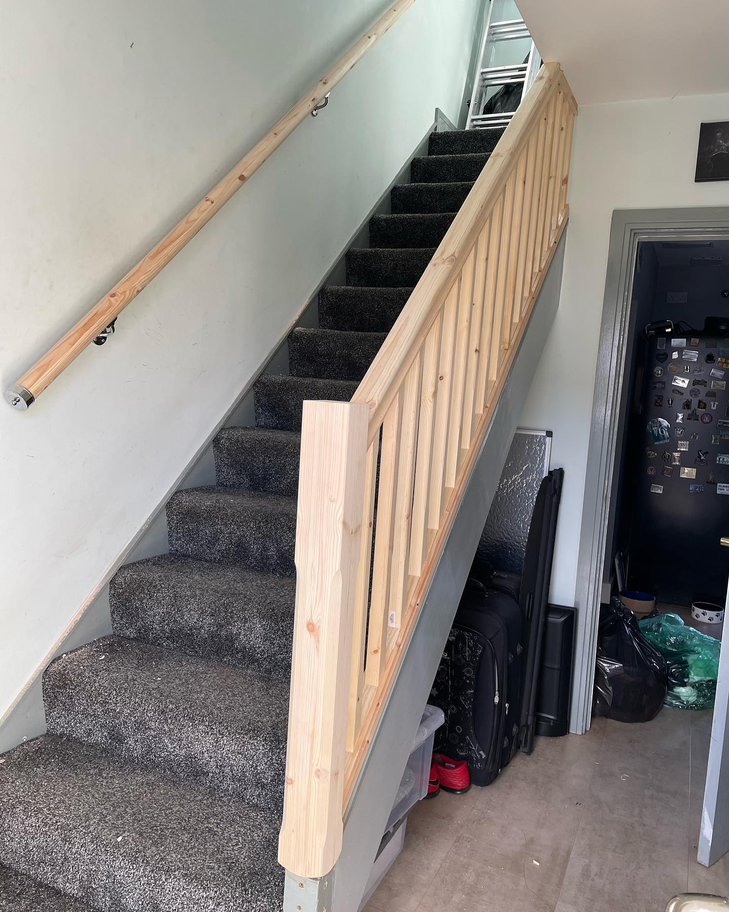 Newel post and handrail fitted last week. #brenbuilding