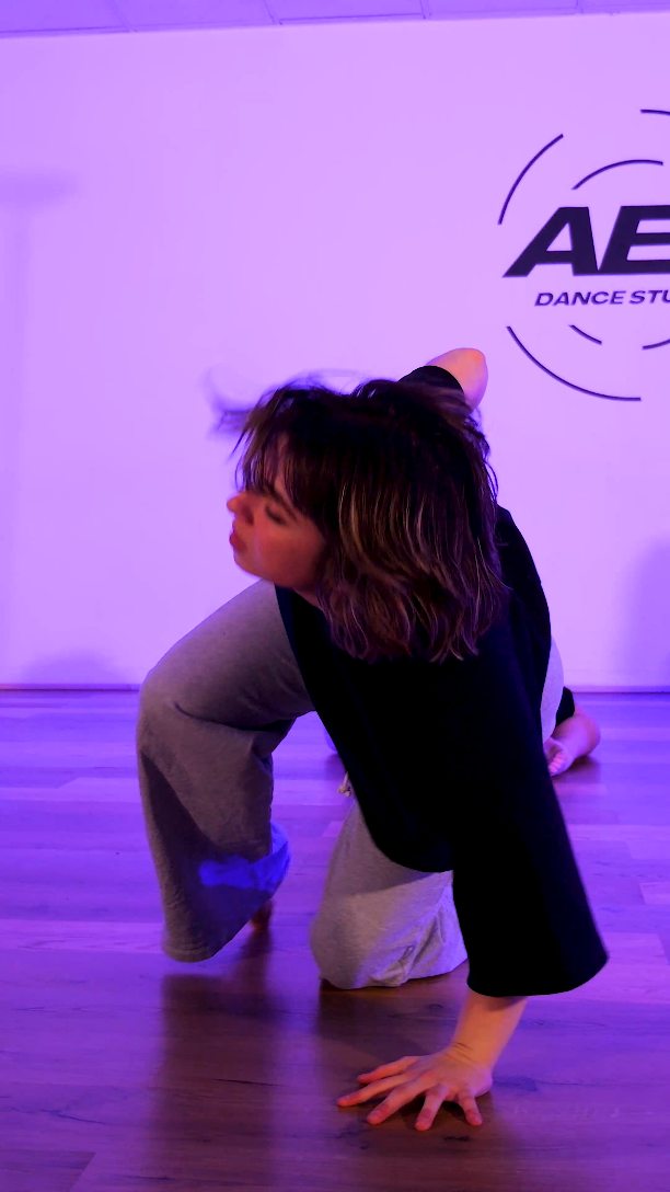 COURS DE MANON ANGELLO 🌼
AEC DANCE STUDIO
2 Place rutebeuf Paris 12
#moderndance #modernjazzdance #modernjazz #danceclass #danceparis
