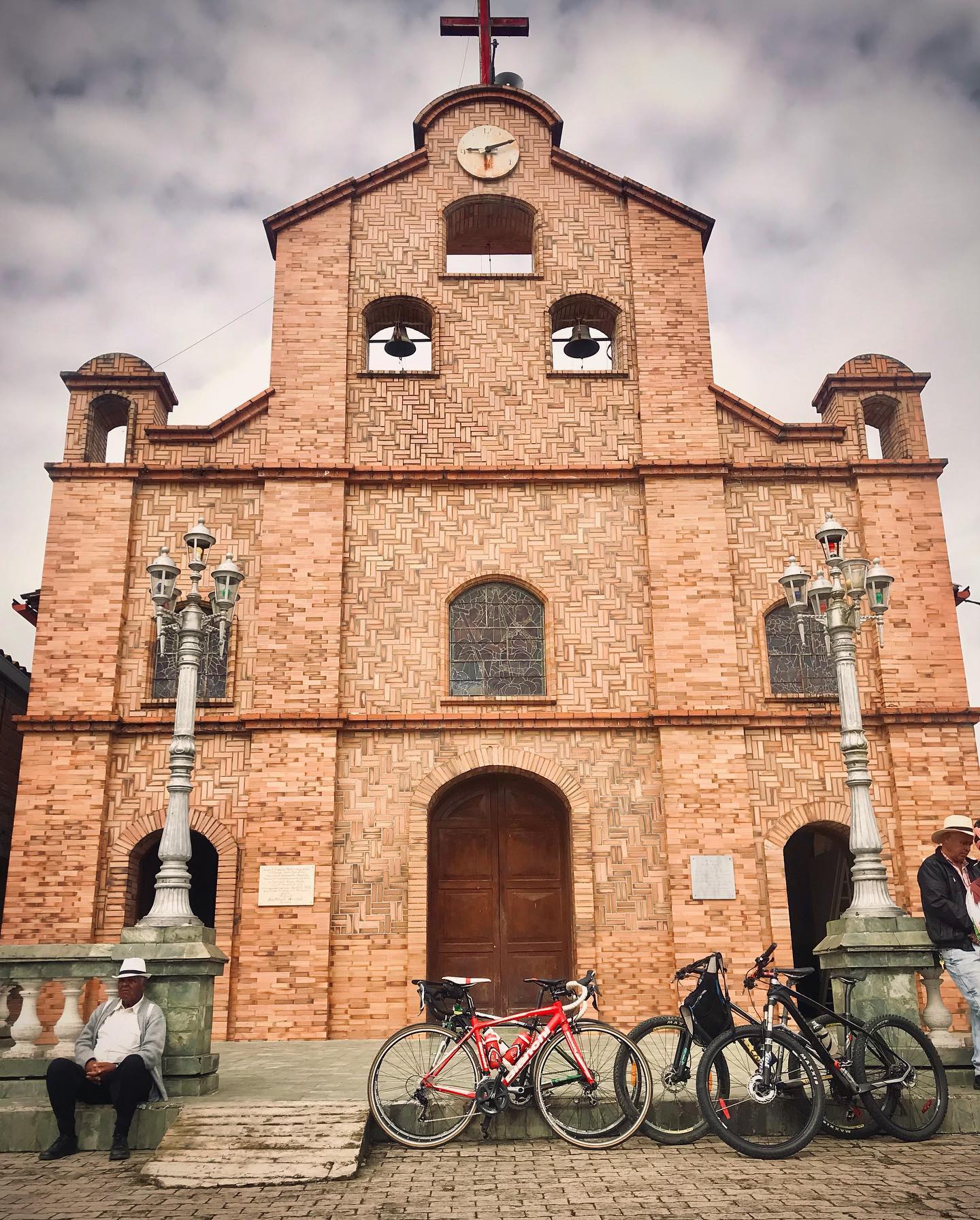 Family ride around Ovejas!
(and what a fast family)
⛰ 🚲☀️👨👩👦 💨
•
•
•
•
•
#cyclingculture #insearchofup #cyclingmemories #roadcyclingpics #ridelots #lifebehindbars #roadporn #whyiride #roadslikethese #cyclingporn #fromwhereiride #beautyofcycling #cyclingphotography #whereiride #outsideisfree #wymtm #switchbacks #instaroads #mountainpass #fromwhereweride #cyclingadventures #roadcyclist #cyclingshots #roadstotravel #mountainphotography #roadstoride #natgeotravels #cyclingtour #cyclingholidays #cyclingaddiction