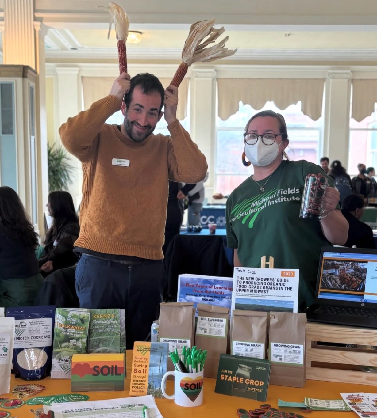 MFAI Staff had an incredible time at the @chifoodpolicy Food Justice Summit in Chicago this weekend! It was a joy to table with @freshertogether and @ilextension - and give away staple and cover crop seeds for growers to experiment with.
Our Farmer Education Coordinator Christine Johnson also presented with Fresh Roberson on “Rooted in Sovereignty: integrating Staple Crops for Community Power.”
See you next year!