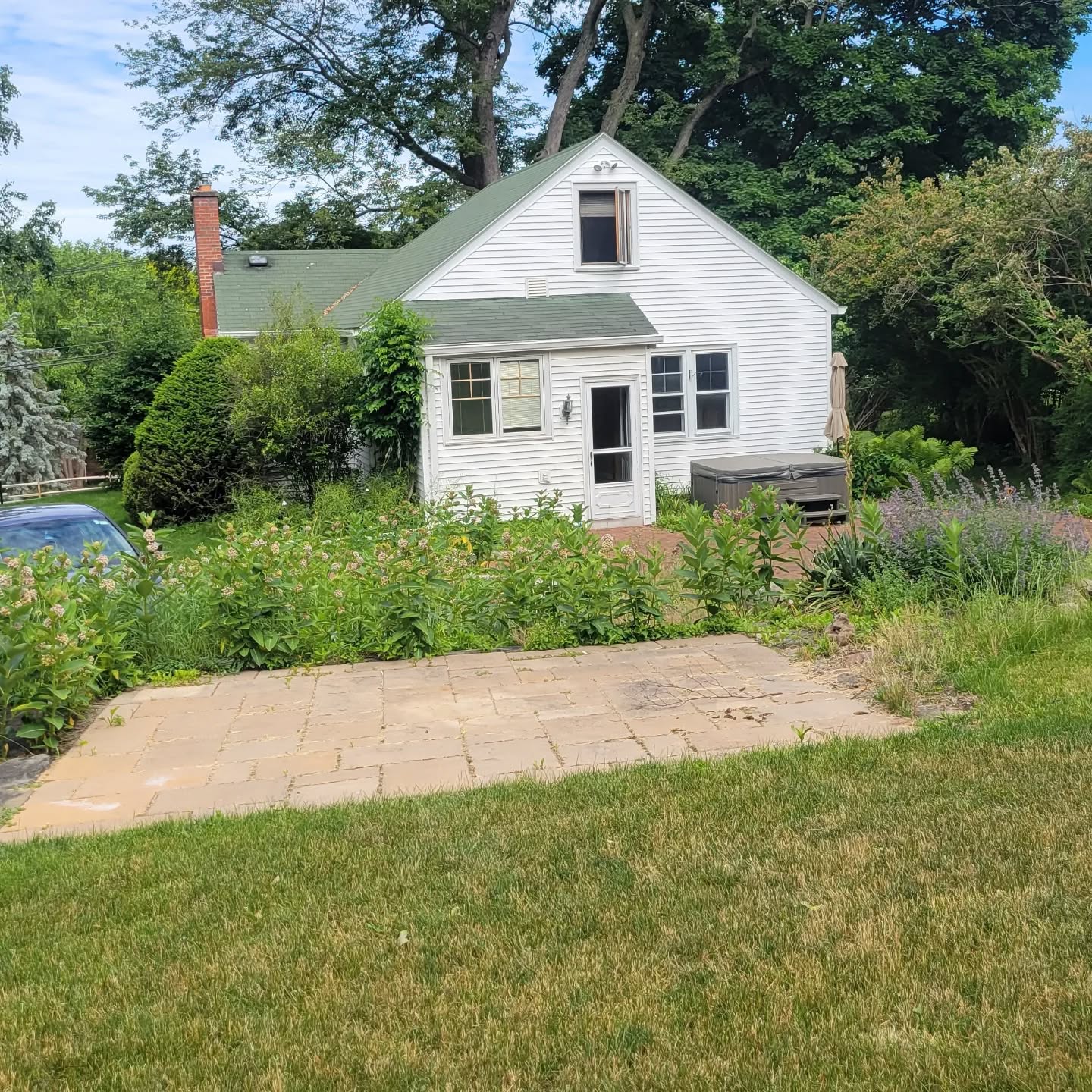 Home inspection for new hoke owners in Fairport. House is overall in good condition, but found a few things that would have been nice for them to know before closing. Let's play I Spy!
I Spy:
- Wires going into the floor for some reason
- A hidden outdoor brick grill
- Rusted wire conduit
- Homemade ventilation for dryer
- Holes in the wall where little fingers (their kids) can get cut
- Unsecured handrails
.
.
.
.
.
.
.
.
.
.
.
.
.
.
.
#homeinspections #shesabrickgrill #rusted #holyplumbing #andthatsthewaythefrontstepscrumble #youcrackmeup