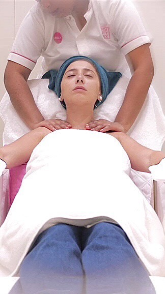 One salon, every service — treat yourself at Beauty Box 💅
#BeautyBoxQatar #DohaSalon #QatarBeauty #TreatYourselfQatar #OneStopSalon