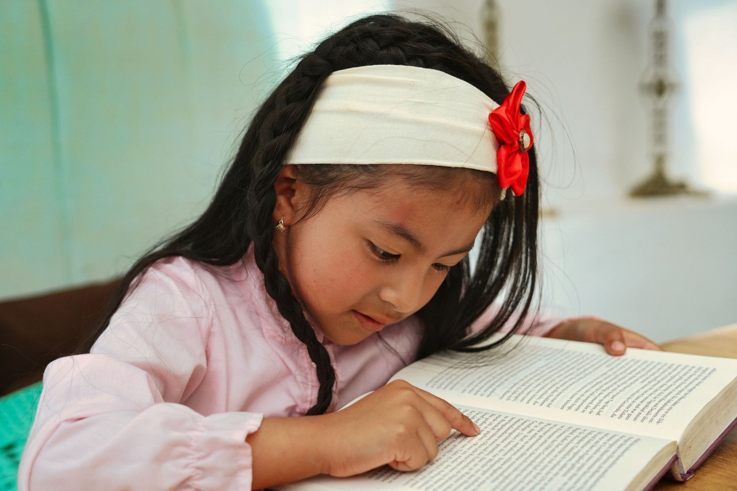 See the moment confidence clicks into place.
This is Mia, age 6, reading her first full storybook out loud. Last term, she was shy and unsure. Today she can’t wait to share what she’s learned.
Every child’s journey here is unique and personal. Curious how we help children thrive?
Book a visit or WhatsApp us to see the difference for yourself. 🌸