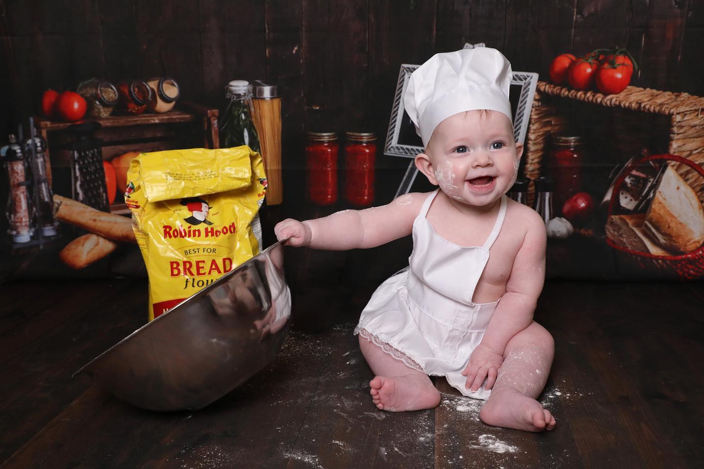 A little sneak peek from a 6 month photo session today. Finally got to try out the chef set! She did great! #6monthsold #yycphotographer #kidsphotography