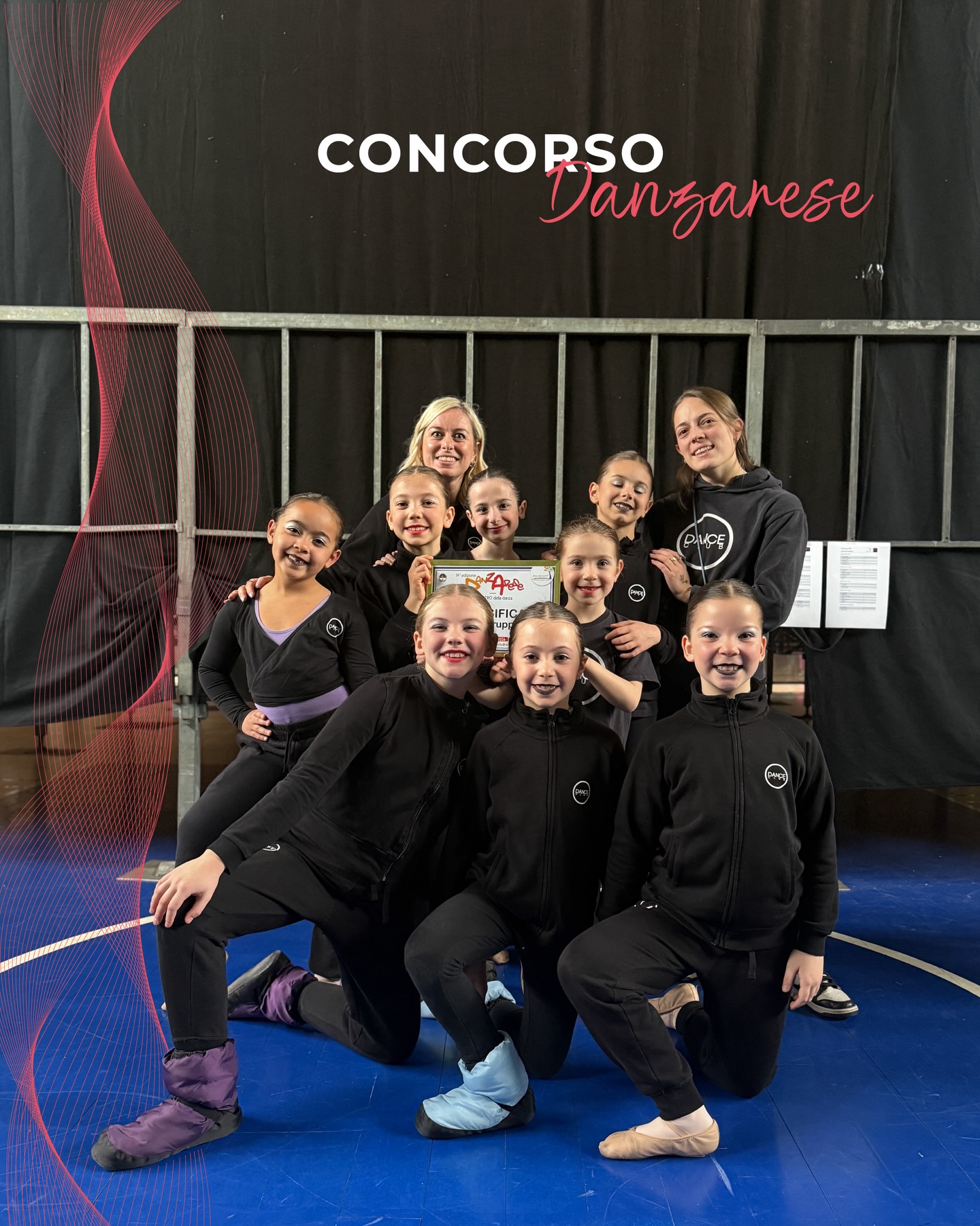 DANZARESE
14 e 15 Marzo 2026
✨un weekend ricco di grandi soddisfazioni al concorso Danzarese!
DANZARESE Street - 14.03.2026
FAMILY AFFAIR CREW
🥉3ºclassificati cat.hip hop gruppi junior
coreo di @vanessacostarelli @_alexpapi__
DANZARESE concorso coreografico - 15.03.2026
BABYLIX
🥇1ºclassificate cat.classico gruppi baby - coreo ‘Di Rosso le tingerem’ di @_laura_puppi e @rebeccastraz
BALLET ACADEMY INTENSIVE
🥇1ºclassificati cat.classico gruppi junior - coreo ‘Star and stripes’ di @aletorrielli
GIADA MANSUETO
🥈2ºclassificata cat.classico soliste baby - variazione ‘Ciliegina’ di @aletorrielli
BEATRICE CAVALLARO
🥇1ºclassificata cat.classico soliste junior - variazione ‘Il Pipistrello’ di @aletorrielli
MODERN ACADEMY CHILDREN
🥈2ºclassificate cat.modern gruppi baby - coreo ‘Clockwork’ di @grazia_vita01 e @rebeccastraz
MODERN ACADEMY INTENSIVE
🥉3ºclassificate cat.modern gruppi junior - coreo ‘Icon’ di @grazia_vita01
MODERN ACADEMY SENIOR
🥉3ºclassificate cat.modern gruppi senior - coreo ‘Moka’ di progetto DCMB
ASIA SPERONI
🥈2ºclassificata cat.contemporaneo soliste senior - coreo ‘Bite the bullet ’ di @alessiasmorta
GIULIA GRIMOLDI & ELENA DI GREGORIO
🥇1ºclassificate cat.contemporaneo passi a due junior - coreo ‘Mischievous birds’ di @graziavita e @alessiasmorta
CLARA PICCIONE & REBECCA RUBINACCIO
🥇1ºclassificate cat.contemporaneo passi a due teen - coreo ‘Travellers’ di @alessiasmorta
🎖️PREMIO MIGLIOR COREOGRAFIA
🗓️Premio miglior organizzazione scuola
Un grazie speciale a @massimopomella per il lavoro di espressività e interpretazione✨
Grazie a @danzarese, a tutto il nostro staff, agli insegnanti, ai genitori ma soprattutto ai nostri ballerini che ci regalano grandi emozioni sul palco!
Laura P