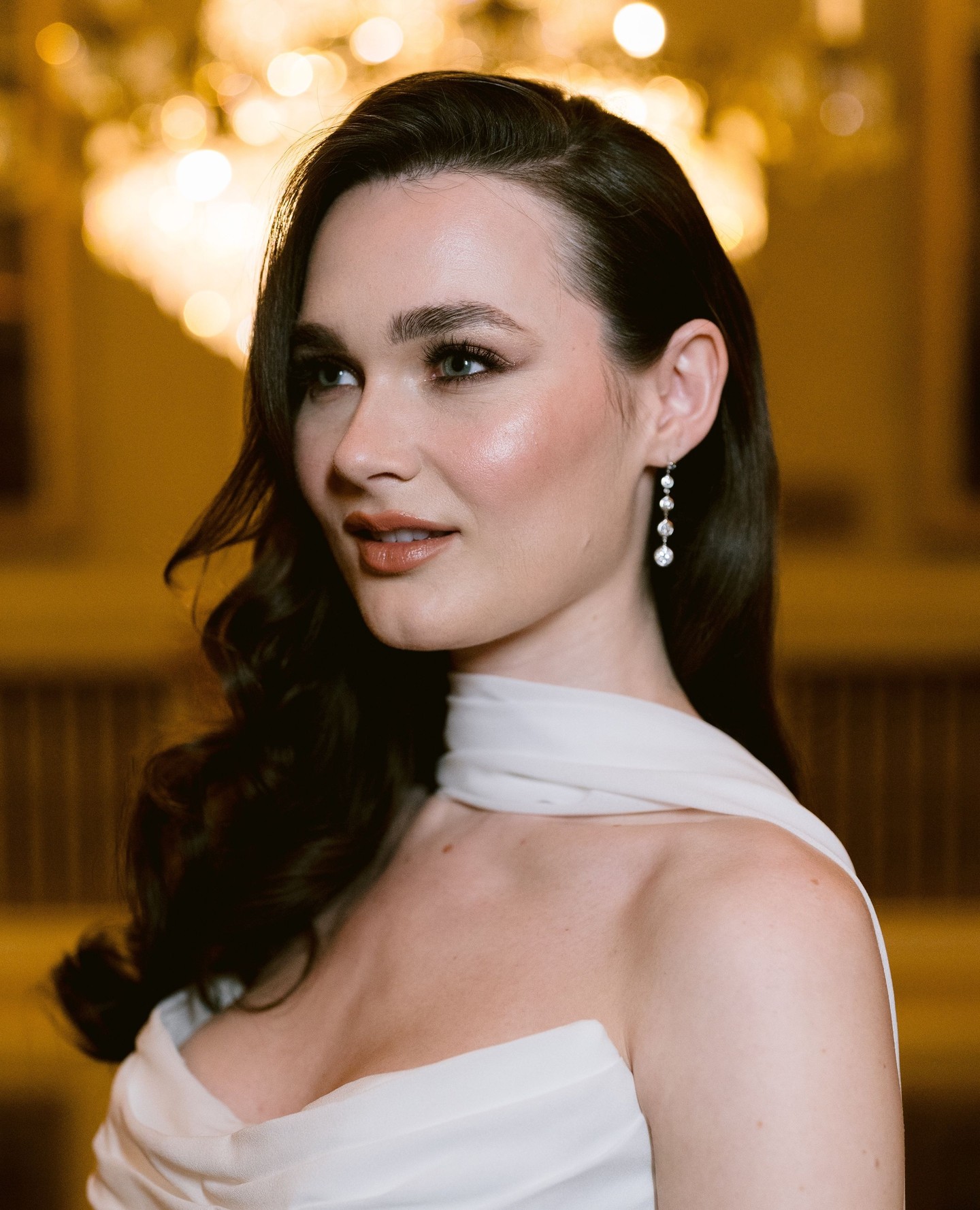 Modern bridal elegance at its finest ✨ Flowing long hair, a classic strapless dress, and a fashion-forward sash draped gracefully around the neck. Our professional hair and makeup artistry brings the entire look together for a flawless bridal finish.
Wherever your celebration takes you, our expert team delivers flawless, on-location hair and makeup across Europe and beyond. Join us on the website for more information x
Venue: @116pallmall
Photography: @evatarnok
Hair and Makeup: @klluxebeauty
Video: @aiweddingfilms
BTS Content: @reelallaboutit
Beauty Content Creator: @elfaycoleman
Florals: @inwaterflowers
Model: @sophieoneil
Model: @emilyfermoruk
Model: @theworldofgt
Dress from: @morgan_davies_bridal
Dress from: @josephinescottlondon
Shoes: @di_hassall
Jewellery: @dcjewellerylondon
Stationary: @natalienewsomeillustration
Dog chaperone @cally_canines
.
.
.
#luxurybridalhair #klluxebeauty #luxuryweddinghairstylist #weddinghairlondon #londonwedding #londonweddingmakeupartist #londonbridalhairstylist #ukmakeupartist #bridalglam #bridalmakeupandhair #luxurybridalmakeup #luxuryweddingmakeup #luxuryweddinghair #destinationweddingmakeup #destinationweddinghair #destinationmakeupartist