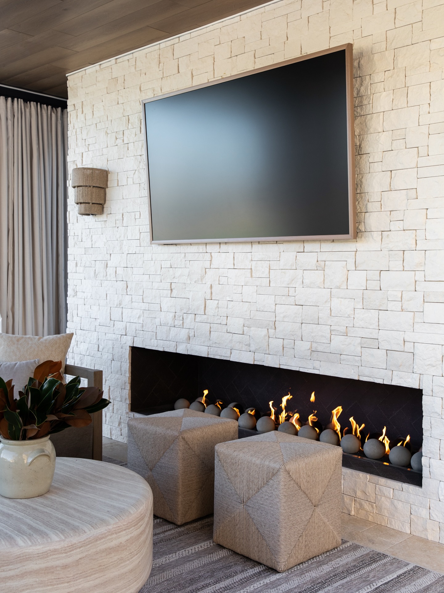 Our Fairview Project is ready for Spring 💛
Photos @kaylabowenstudios