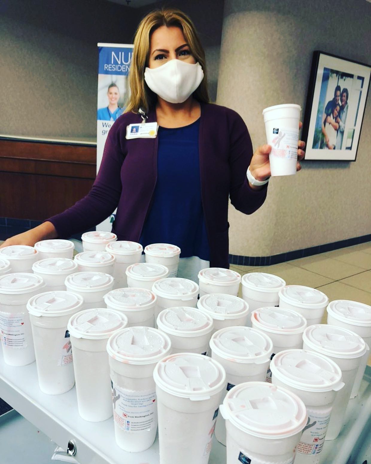 Thursday’s delivery to our heroes at Northwest Medical Center - Bentonville! •
•
Thursday’s Donation - 40 immunity teas with 1000 mg of Vitamin C and other vitamins from @pinnaclenutritionar! •
•
#Coronavirus #COVID19 #ThanksHealthHeroes #HeroesOfCOVID #Arkansas #Bentonville #Northwest #northwestmedicalcenter #northwestmedicalcenterbentonville #Frontline #Heroes #HealthcareHeroes