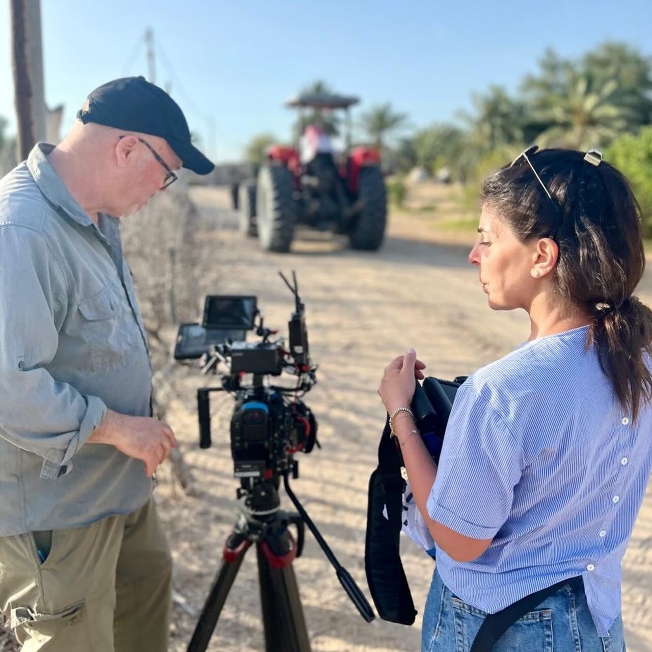 That’s a WRAP on 12 days in The Red Sea. Massive effort from the @edgepicture team on land, sea and air.
Pics by @haym.q80, me and others.
#theredsea #redseadiving #filmmaking #documentary #behindthescenes #setlife #director #dop #canoneos #sachtlersystems