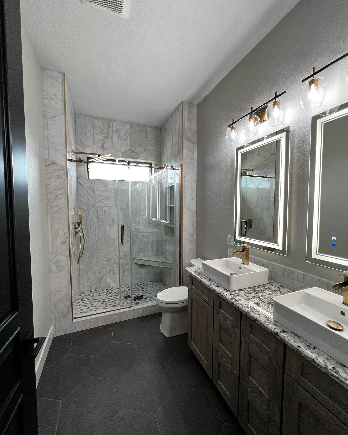 Happy New Year from C&B Construction! Enjoy a few pictures from a custom home we recently finished.
#newconstruction #newconstructionhomes #customhome #customhomes #masterbathroom