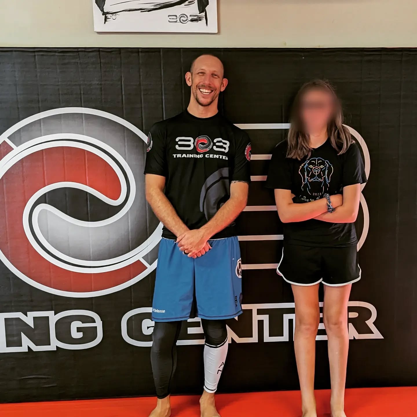 Champions!! Flow State is happy to announce two more students have cruised through their lessons. Thank you both for your trust and your time.
#selfdefense #traumainformed #flowstate #303tc