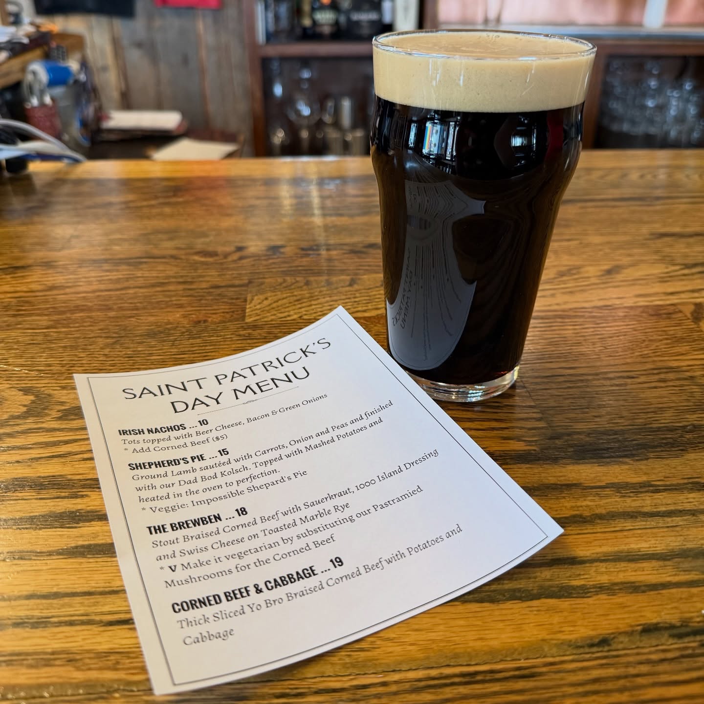 St Patties Day starts early! Along with our food specials, Black Gold, our dry Irish stout is on tap! We have Dublin Drops (non-alcoholic version too,) and Baby Guinness!
Late night menu is also available tonight from 10-11 (as it is every Friday and Saturday)!
#carbondalebeerworks #carbondalecolorado #irishstout #stpatricksday🍀