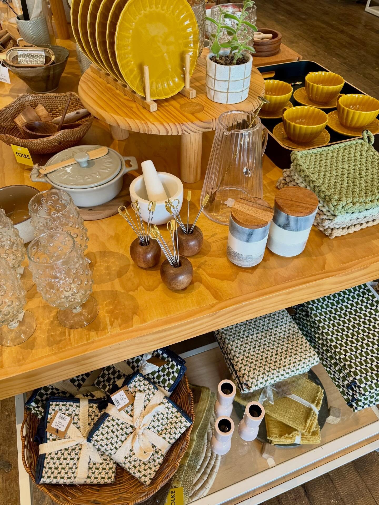 NEW THINGS! This Spring I’m really into mustard, sage and navy with small pops of blush.