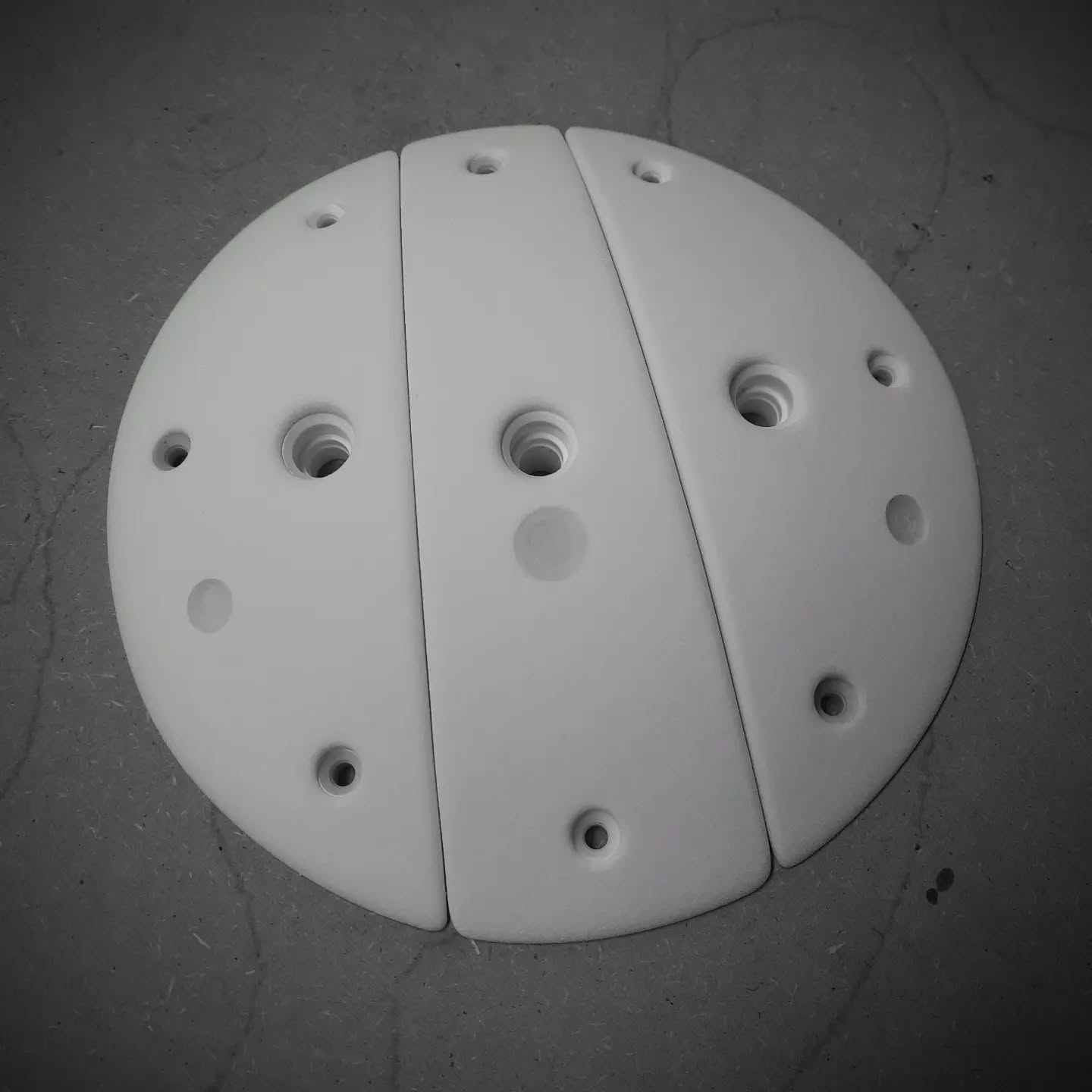 CLASSIC Edges - for more content follow @climbmania.de #climbmania_de #climbmania #climbingholds #climbing #climb #climbing_is_my_passion #shapes #bouldering #boulder #routesetting #routesetter #routesettersofinstagram #klettern #klettergriffe #kidsclimbing