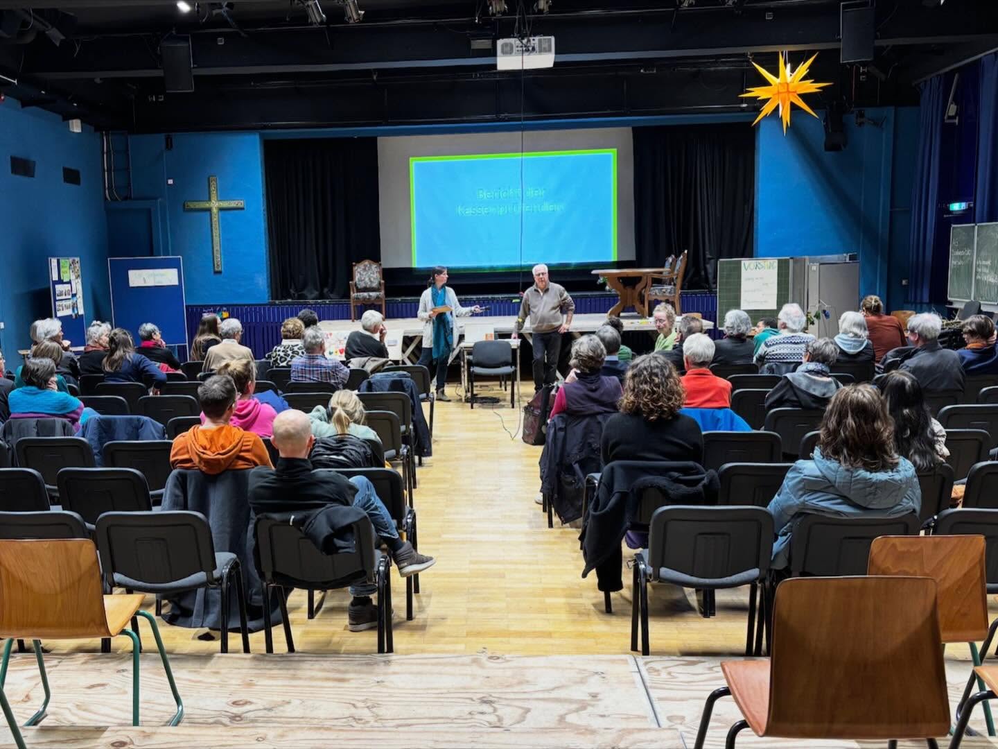 Diese Woche hatten wir unsere erste MV in diesem Jahr. Im Mittelpunkt standen die Anbauplanung, unsere Finanzen und die Bieterrunde. #solawi #bieterrunde #anbauplanung #mitgliederversammlung #sitzfleisch