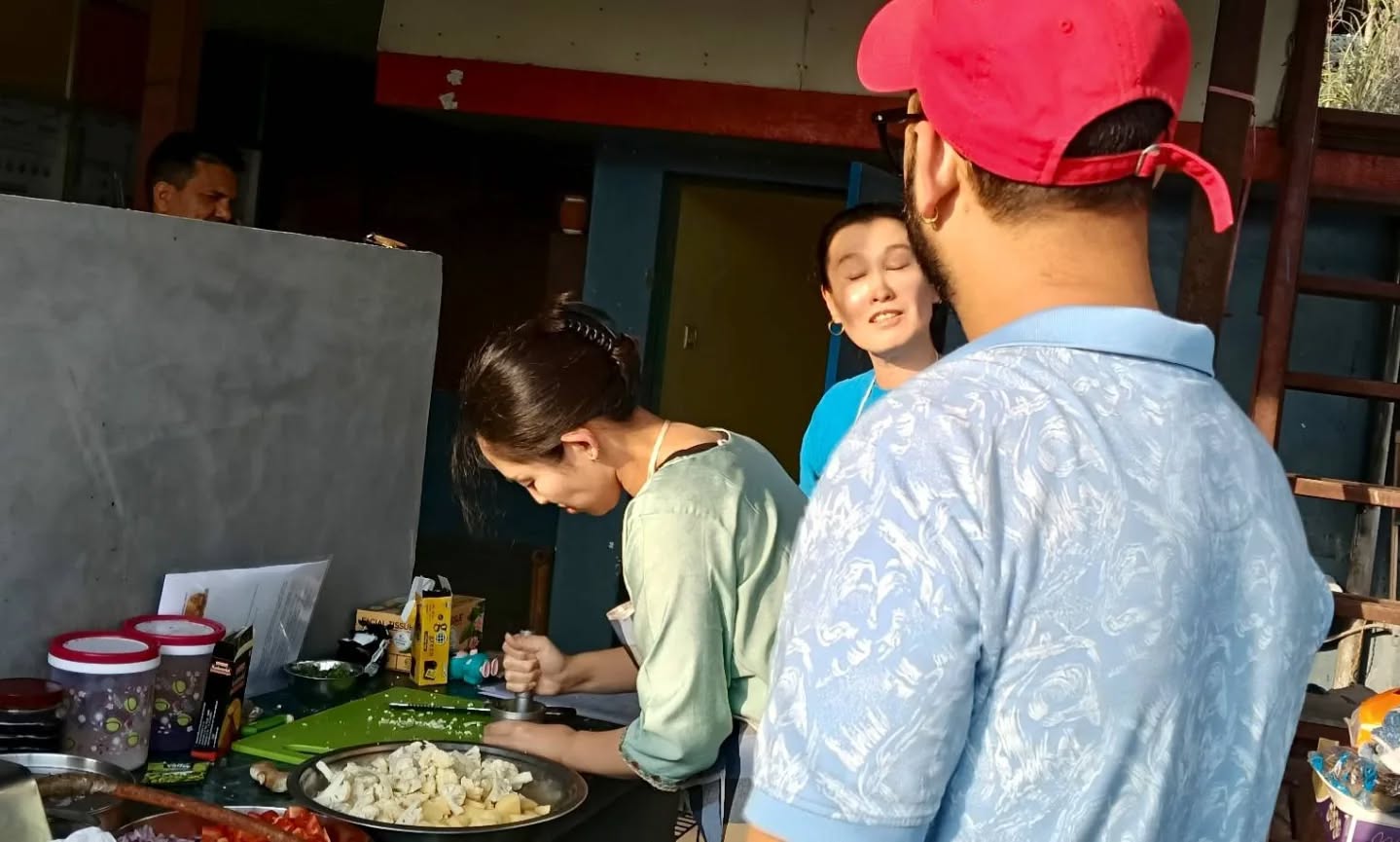 Yesterday at Sunshine Yoga School we had the joy of hosting our Sunshine Ayurveda Cooking Class.
It was a wonderful experience to come together and explore the ancient wisdom of Ayurveda through cooking. We prepared nourishing and balanced dishes while learning how food can support health, harmony, and mindful living. Cooking with awareness, love, and positive energy is an important part of the Ayurvedic lifestyle, and it was truly special to share this knowledge with everyone who joined.
Thank you all for being part of this beautiful experience. We look forward to cooking, learning, and sharing more moments together again soon. ๐โจ
#SunshineYogaSchool #AyurvedaCooking #AyurvedicLifestyle #YogaAndAyurveda #HealingFood ConsciousLiving AyurvedaLife