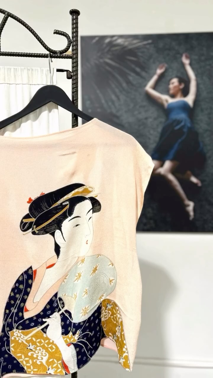 It was fun displaying my current creations at the weekend, feels so nice to have space to play . Thank you to all who found me in the basement of my studio building. Thanks to Flora ( fashion intern ) for photos and @bcabca_ca for letting us use the space. Till next time .. ps you can pop by my sewing studio if you do happen to see something you like .
#isabelledunlopclothing #popup #madeinvancouver #create #art