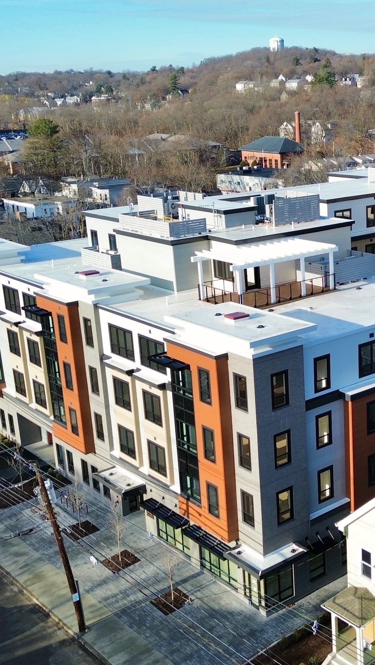 2️⃣ years later.
👷🏽♂️Countless dedicated contractors.
🏠Numerous open houses.
4️⃣9️⃣ units sold.
Only ONE opportunity remains to join the Majestic Mill Brook community:
✨UNIT 214✨
2 BED I 2 BATH I 1,181 SQFT
Second floor living with your own private patio retreat ☀️
Call or DM for more info on Majestic Mill Brook!
📲 781-570-9007
✉️ Info.TheSynergyrREgroup@gmail.com