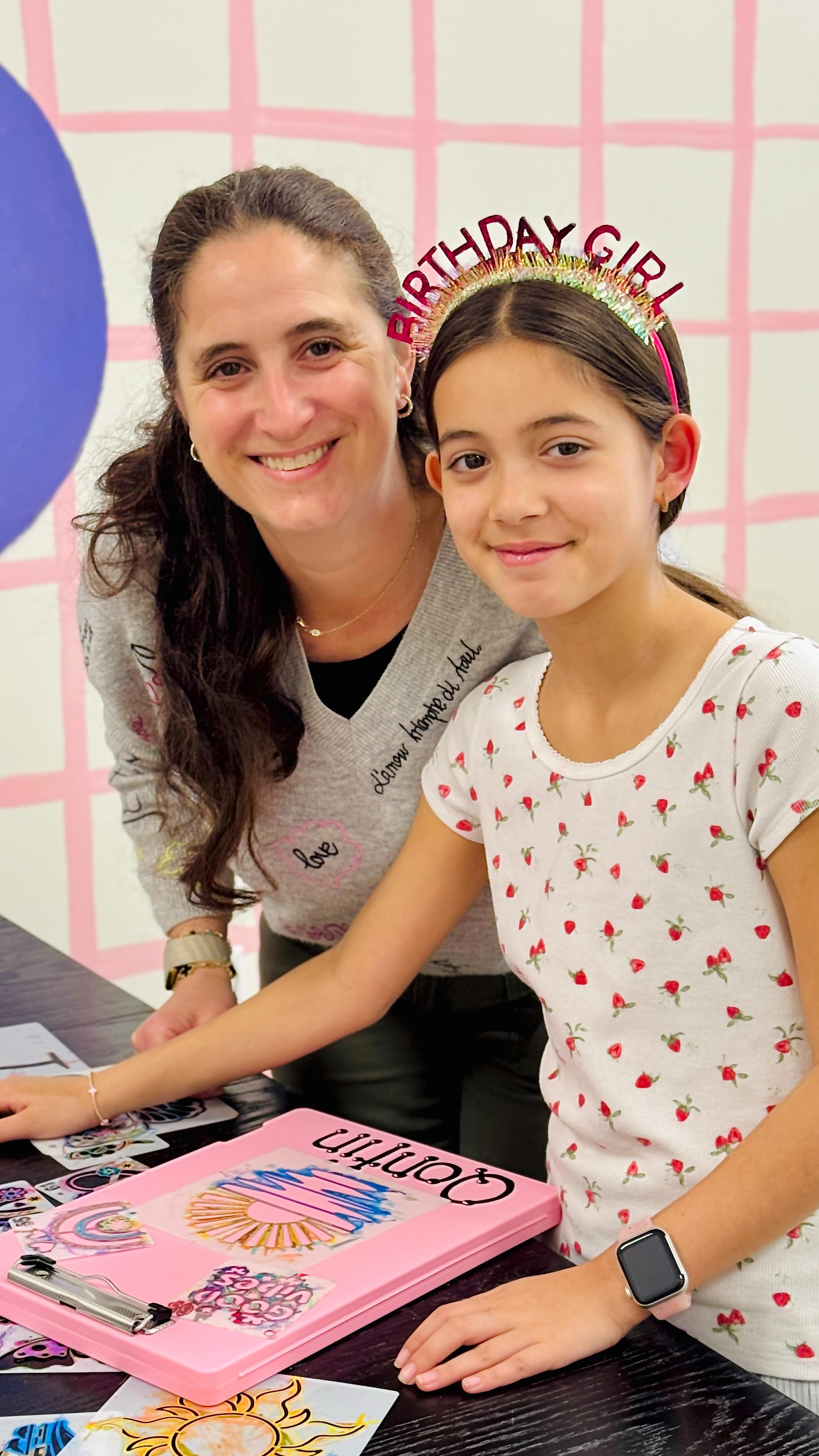 Hey teens and tweens !!! Stay tuned to learn more about our birthday options for your age group. We have something for everyone at the DabbleLab 💖🪩 #districtdabblelab
#womenownedbusiness #creativegirlsclub #bethesdamd