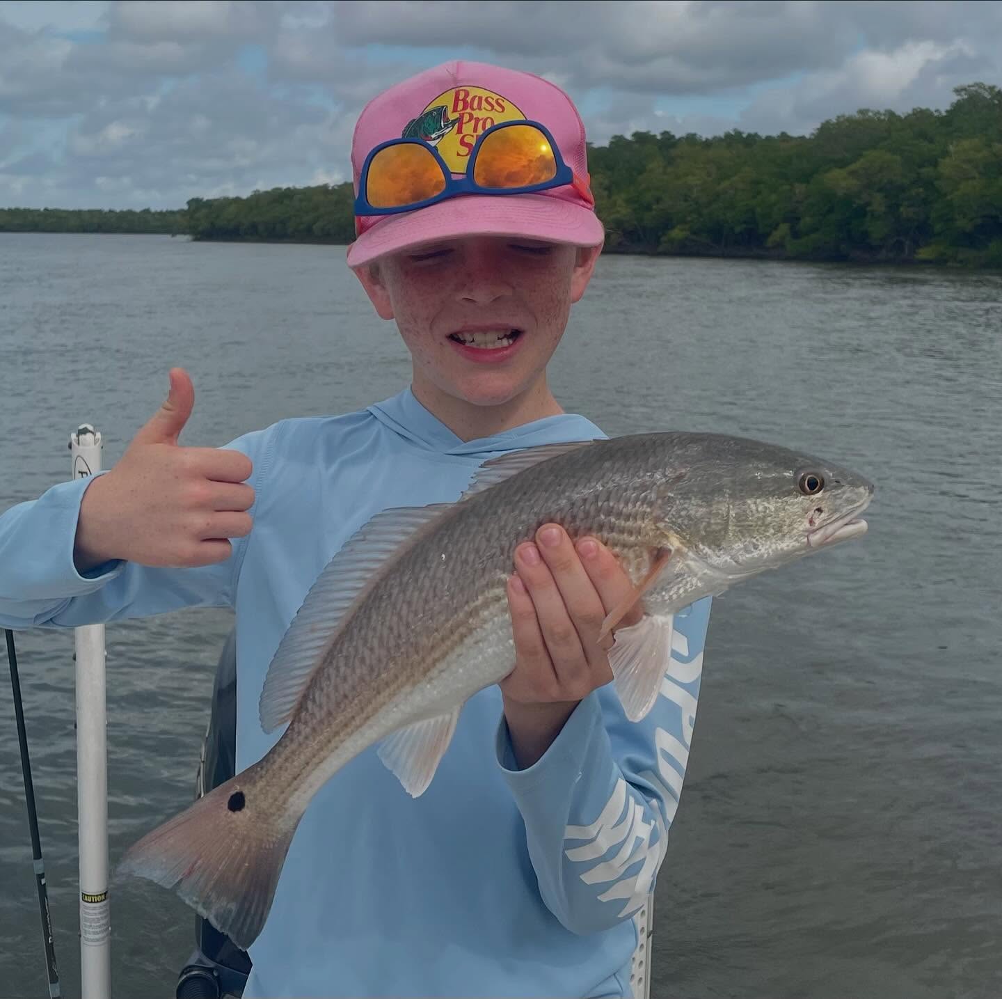 AJ approves of his recent catch aboard 👊🏻 AJ and fam aboard fought hard for their limit of #evergladesredfish and later enjoyed them over their fire at #camppicnickey can’t get a fresher fish! Call me today to book! 📲305-778-5342 #a2fishingcharters #irtreels #cajuncustomrods #donnmarpliers #reelfishyappareal #tfoflyrods #donnmarpliers #palmythgloves #fourhorsementackle #reelfishyapparel #captainsprefferedproducts