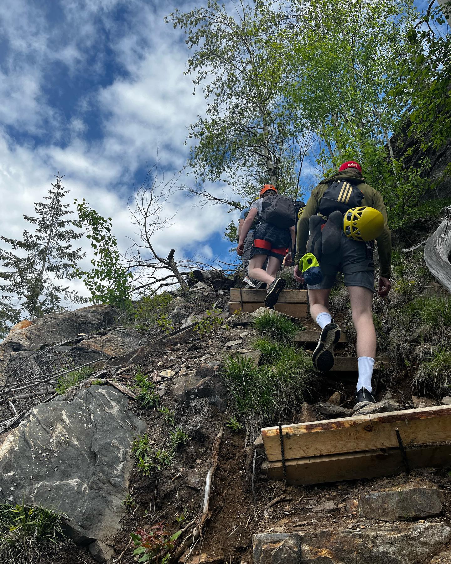 An stunning day out at Kinnaird Bluffs with the #yetioutdoorprogram. Thanks to Bob and Jasmine from @summit_mtn_guides for providing a great experience and sharing their wealth of knowledge. #yetination