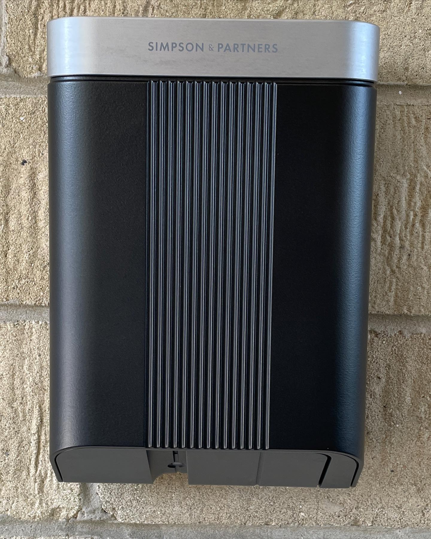 First look at the stunning new #evcharger by @simpson_and_partners, locally made in #Kemble #Cotswolds exceptional build quality, unrivalled attention to detail and very easy to install, unit comes in a range of colours. Already proving popular with installs booked. #madeingb #electrician #sparkylife #renewables #bath #gloucestershire #wiltshire #niceic