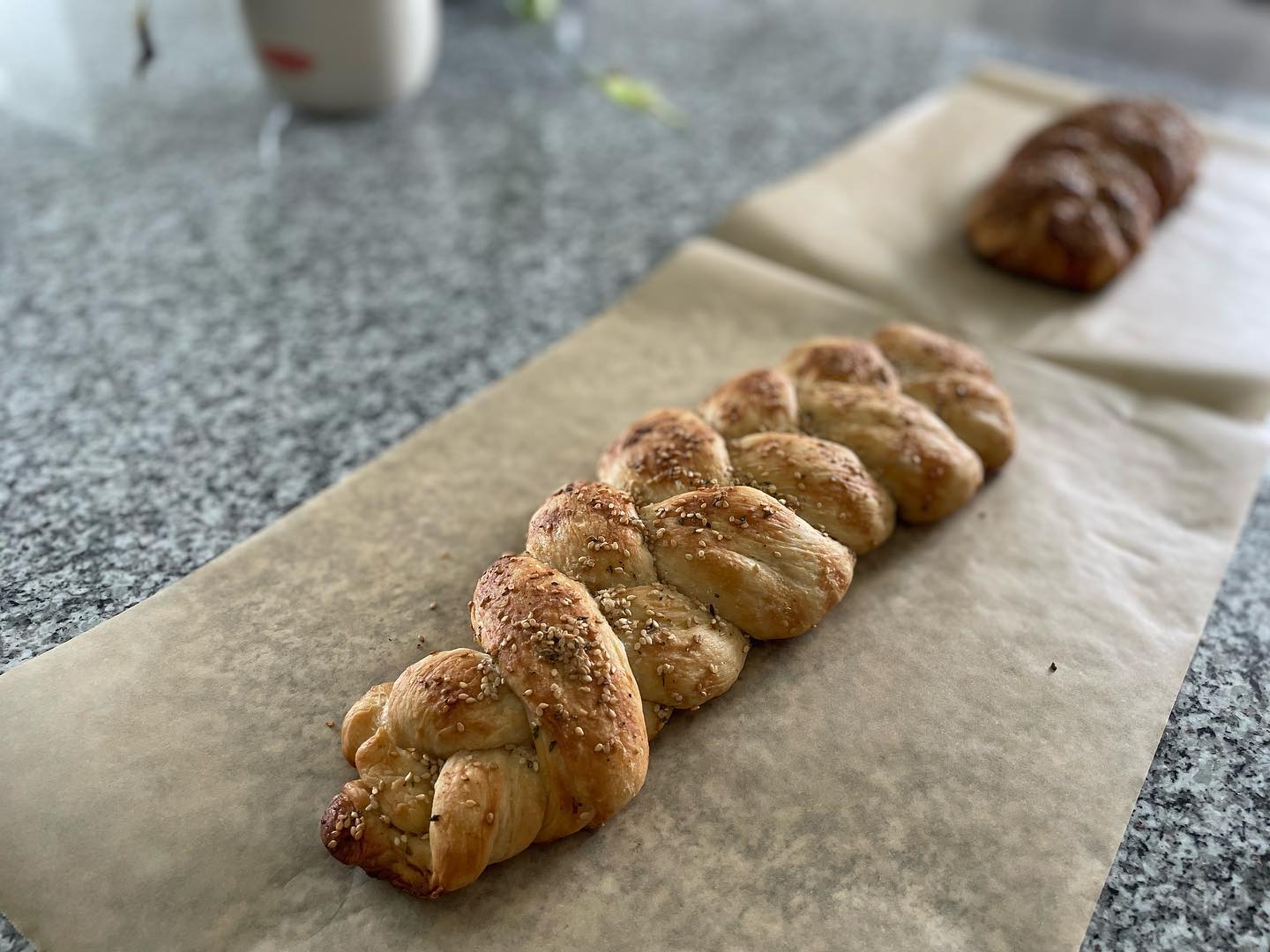 Vegan Bread inspired on Turkish Bread | Vegan Garlic Butter Version | Vegan Maple Syrup Version - on point 20/10 👌🏽 #vegan #veganfood bonus: vegan lentils soup