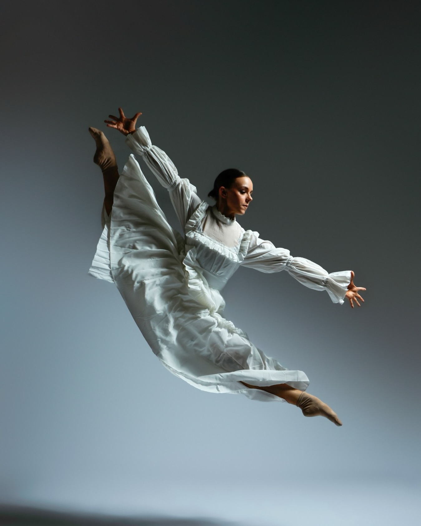 “The soul selects her own society” - Emily Dickinson was highly speculated to be autistic. As a neurodivergent affirming nonprofit that was founded by two people on the spectrum, with 90% of our company dancers identifying as neurodivergent - this piece is very close to all our hearts. We can’t wait to premiere it in THREE DAYS! Link to tickets in bio. #neurodivergence #autism #dancephotography photo by @sorcha_augustine