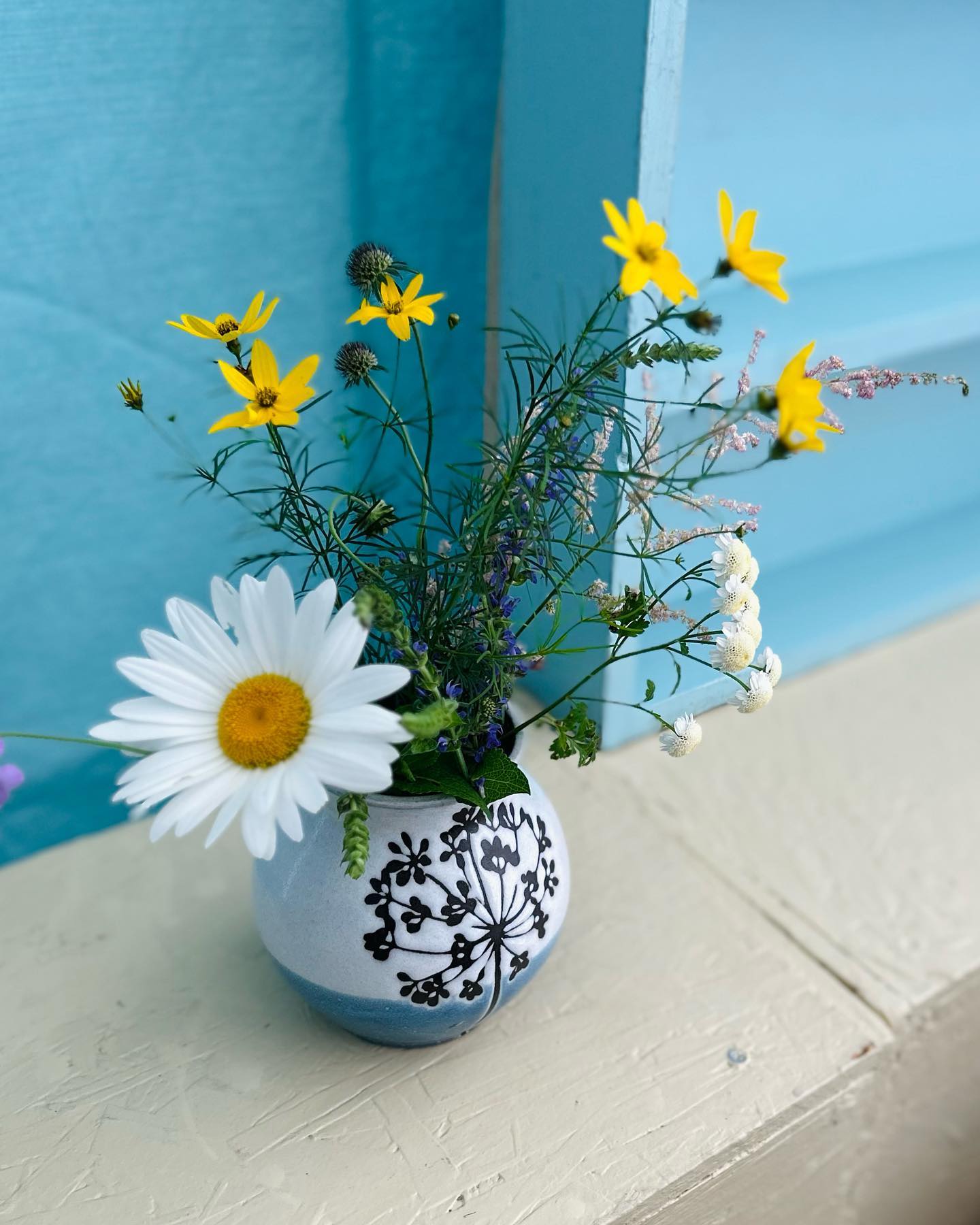 The Corn Hill Festival was so much fun! Here are some of my favorite photos from the weekend. Thanks for the flowers @drudh and thanks for the photo @kristielala
@cornhillartsfestival
#pottery #ceramics #potterylove #summerfestival #craftfair #artfestival #contemporarycraft #rochesterny