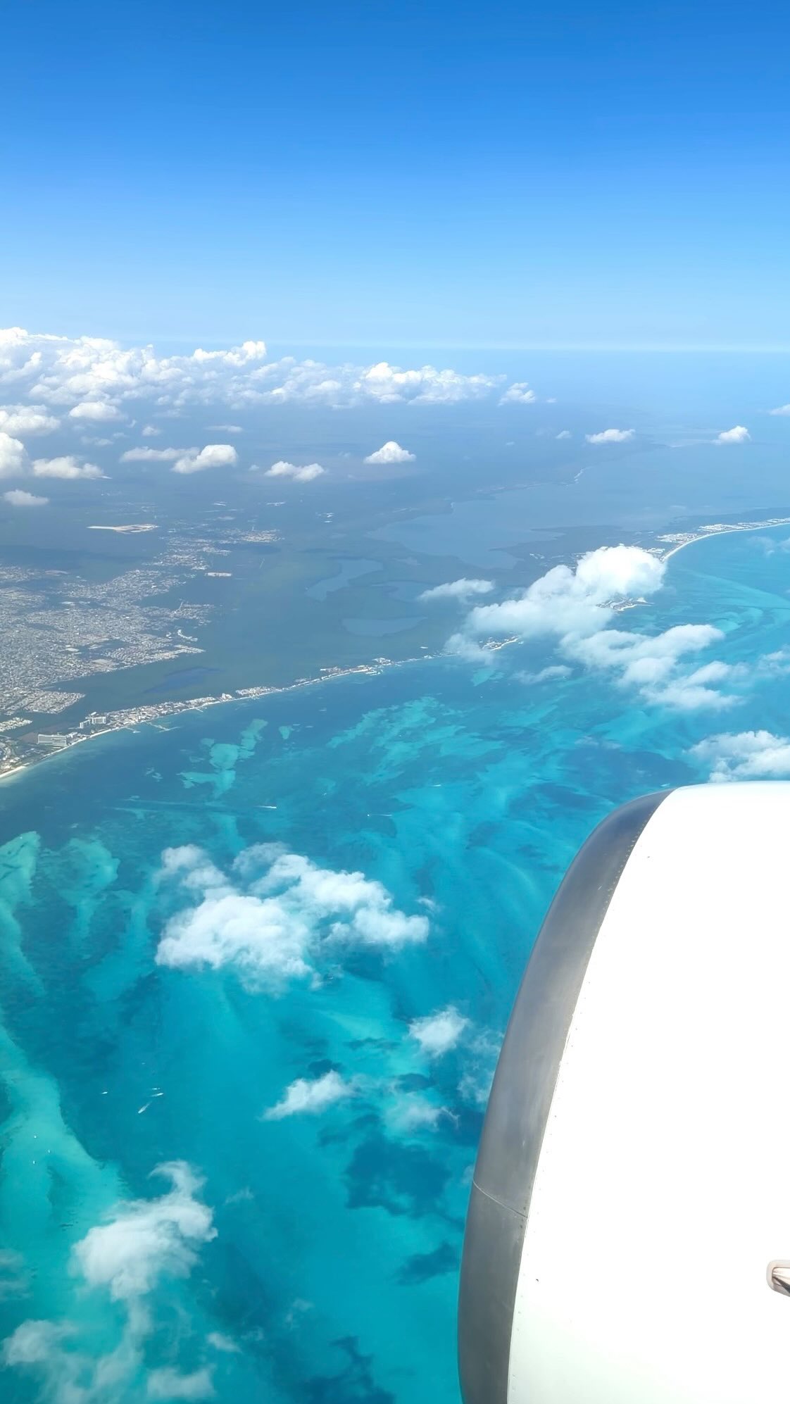 Forever grateful for the opportunity to experience and explore this beautiful Earth 🩵✈️☀️🌴
#travel #grateful #girlswhotravel #travelblogger #naturelover