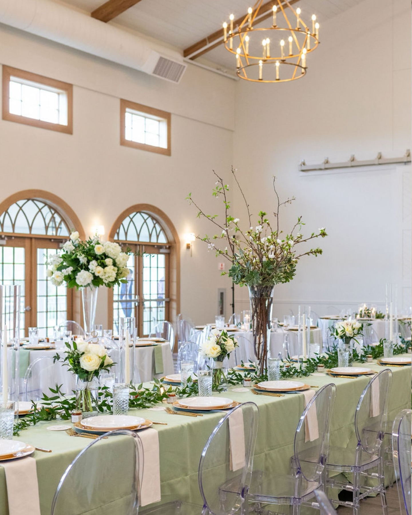 Today I was thinking “wow I’m so excited for April because we have so many weddings!”.. (So many being 4, ha!) 😘 And I got to reminiscing on past spring weddings all to realize we’ve only ever had ONE April wedding, aside from my own..😉💐 I’m wondering, are April weddings starting to pick up or is it simply a coincidence? I’m not sure but I am, in fact, so ready for April 2026!✨🌿
•
•
Anyways here are some absolutely stunning, beautiful, perfect photos by @julianoackphotography from Theresa + Joseph’s wedding day at @westwind_hills!💍
•
•
Styling + Wedding Management: @hawthornecreativeco_
Photo + Video: @julianoackphotography
Ceremony Venue: Holy Infant Catholic Church
Reception Venue: @westwind_hills
Caterer: @grazecatering
Florals: @bloominbuckets
DJ: @rockstardjstl
Cake + Dessert: @celebratinglifecakes
HMUA: @looksbylisastl
Pet Sitter: @wedpets
Transportation: @jedlimousine_
Save the Date + Invitations: @mintedweddings
Hotel Block: @wildwoodhotelmo
Gown: @sincerely_yours_bridal
Bridal Party Attire: @azazieofficial
Groom’s Party Attire: @josabank
\\
st. louis wedding planner, st. louis wedding designer, missouri wedding coordinator, st. louis wedding coordinator, st. louis wedding venue, missouri wedding planner, st. louis day of wedding coordinator, wedding day coordination in st. louis, spring wedding inspiration | #weddingplanner #weddinginspo #engaged #2026bride #2027bride