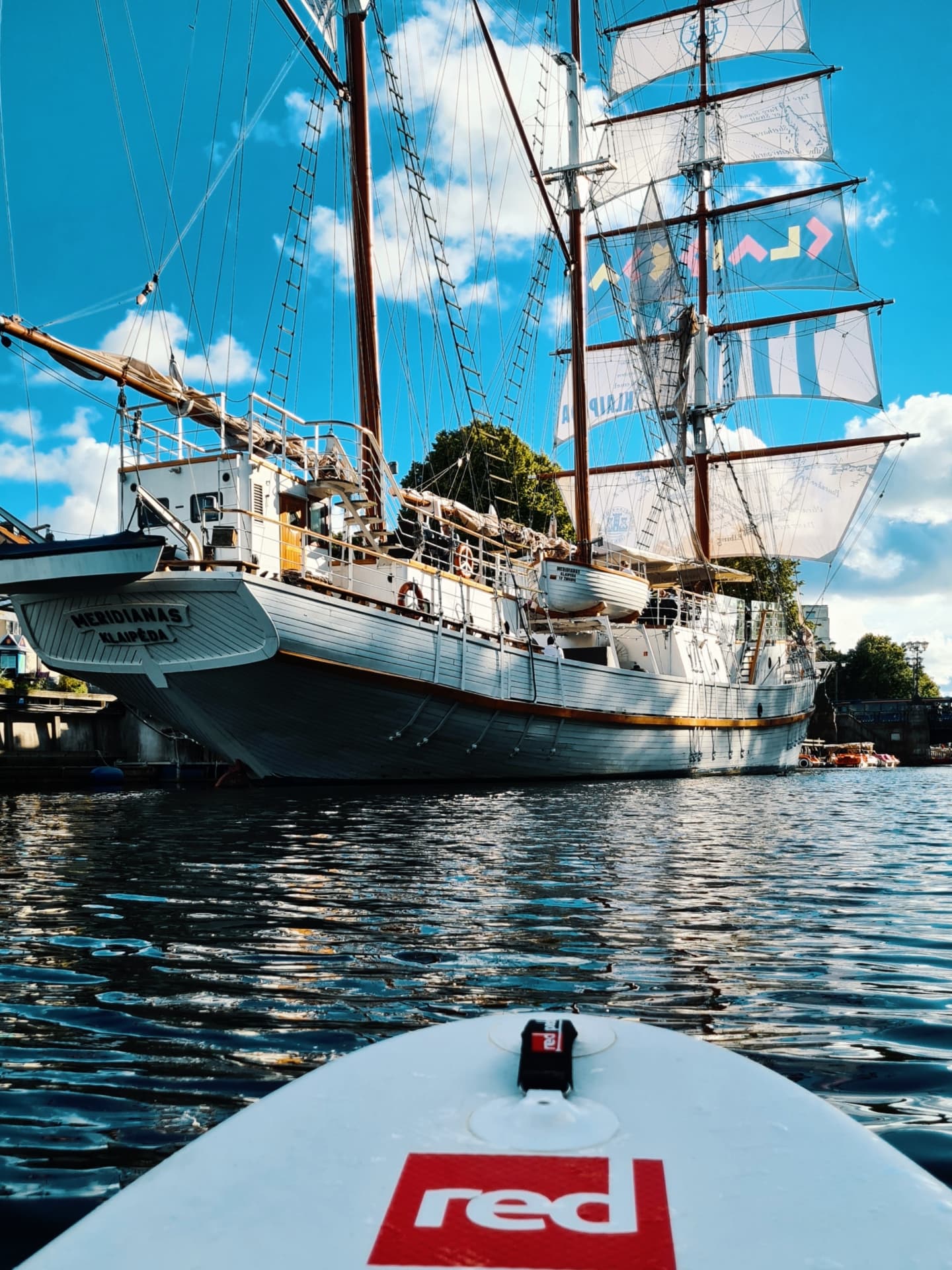 #varomsupint pajūry!🏄🏼♂️
Rugpjūčio 20–23 d. goSUP atvyksta į Klaipėdą ir Šventąją.
Veiklos:
➡️ Rytiniai, vakariniai ir naktiniai turai Danės upe
➡️ Turai Šventosios upe
➡️ Įvadinės pamokos
Veiklų tvarkaraštis ir registracija: www.gosup.lt/pajuris
Tegul ši vasara būna pilna įsimintinų nuotykių!💙