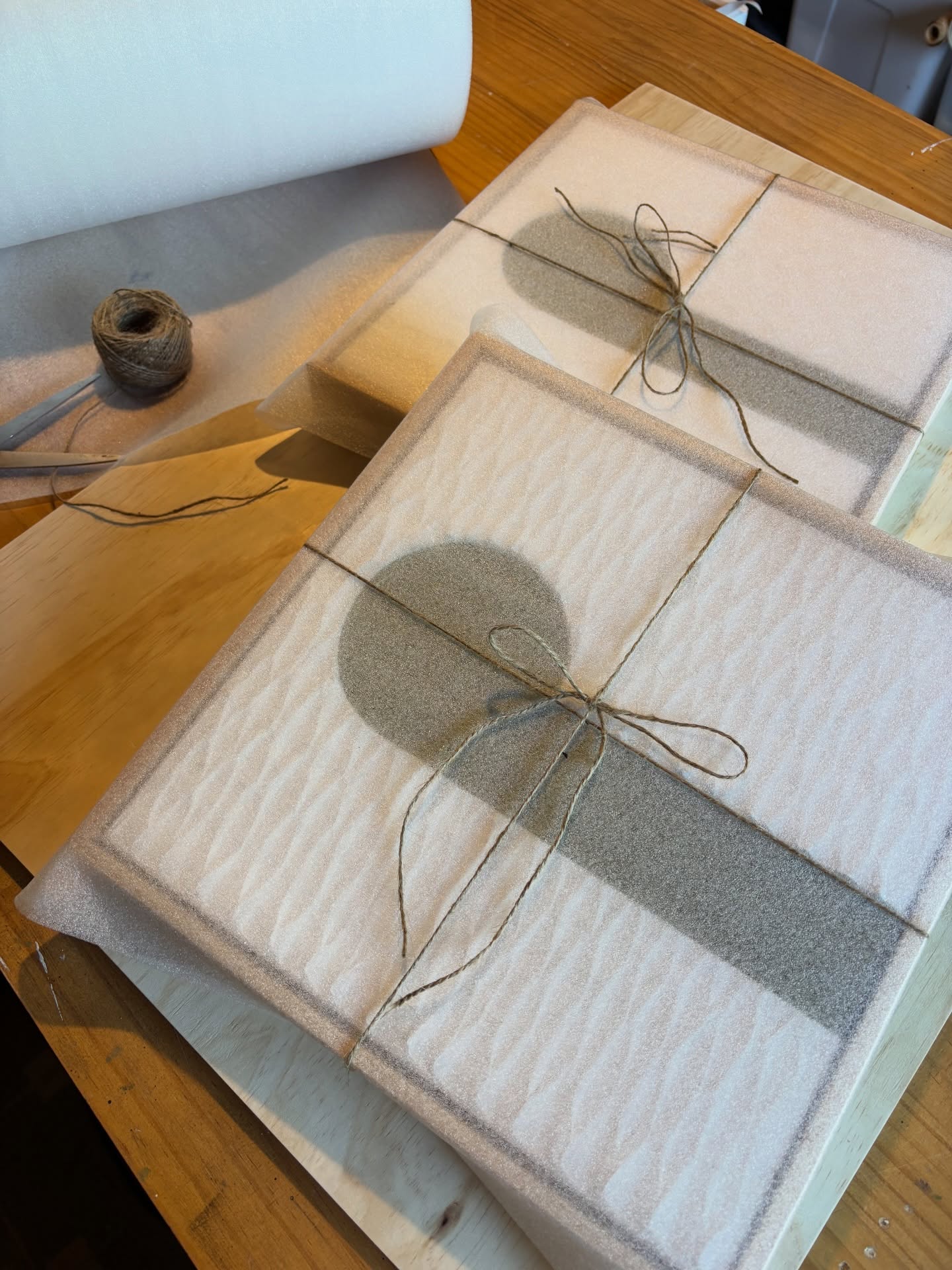 Another two for the collection… how many’s that now Whaea @itsholliehauraki_ 👀🤭😅 Thank yoooou 🤍 xo #koru #toi #māori #art