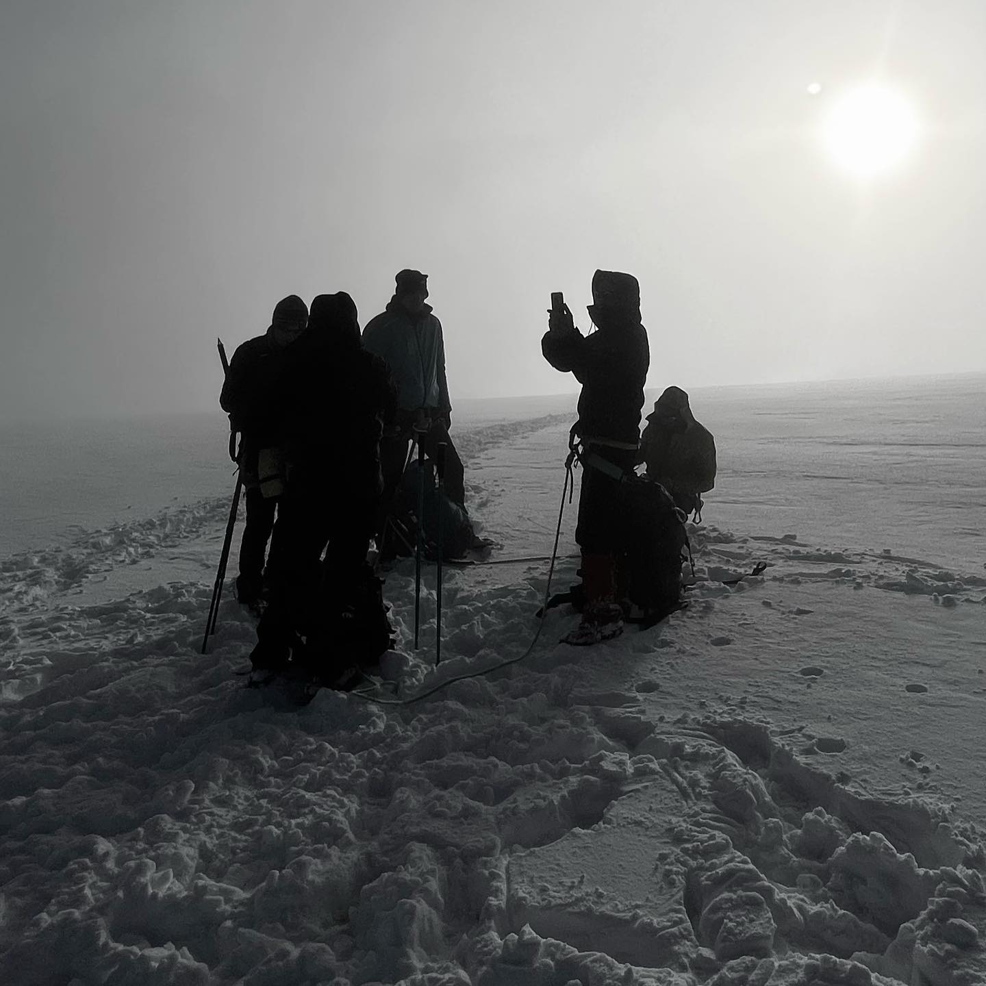 Whiteout in Monte Rosa
•
•
•
•
.
#guidealpine #noplacetoofar #climbing #alpinism #mountainridge #mountainlovers #sunrise
#mountaineering #nature #motivation #sunrise #sunny #outdoor #monterosa
