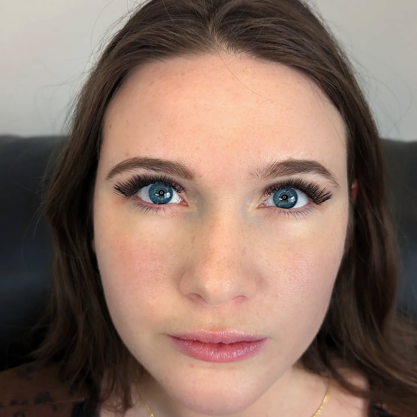 Bloom recently did a model call wanting to try out our new L curl lashes! This look is absolutely gorgeous!!
The "FoxEye" shape is just like the "CatEye" with the longer length on the outer corner. But with the L curl it has created such an uplifting effect for her eyes where she won't have that droopy eyelash feeling!
If you want to try out our L curl lashes, send us a message or text us at 204-888-8991 and we will book your appointment with 15% off! Just mention this post 😉🫶
*This look is a volume full set
#winnipeglashtech #winnipegesthetician #winnipegphotographer #winnipeglashes
#winnipeg #lashes #Lcurl #foxeye