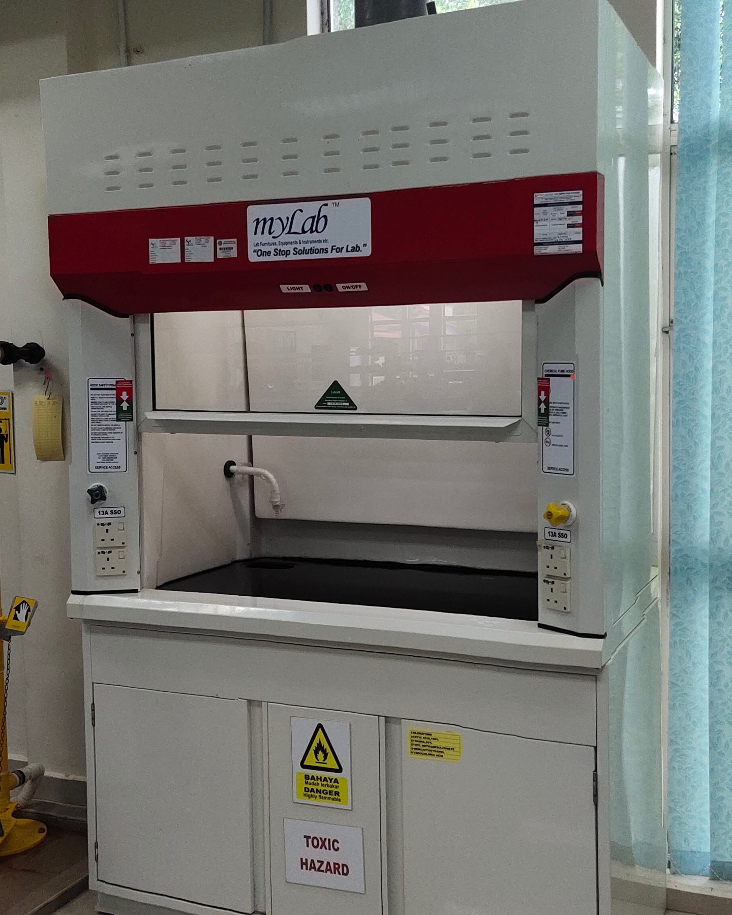 LEV Inspection at MARDI SEBERANG PERAI
#levtechsbmalaysia #ventilationarchitect #lev #localexhaustventilation #ventilation #ventilationsystem #levtesting #fumehood #fumecupboard #ductlessfumehood #ducting #ductingsystem #fume #fumeextractor #armhood #canopyhood #laboratory #emergencyshower #scrubber #centrifugal #dustcollector www.levtechsb.com