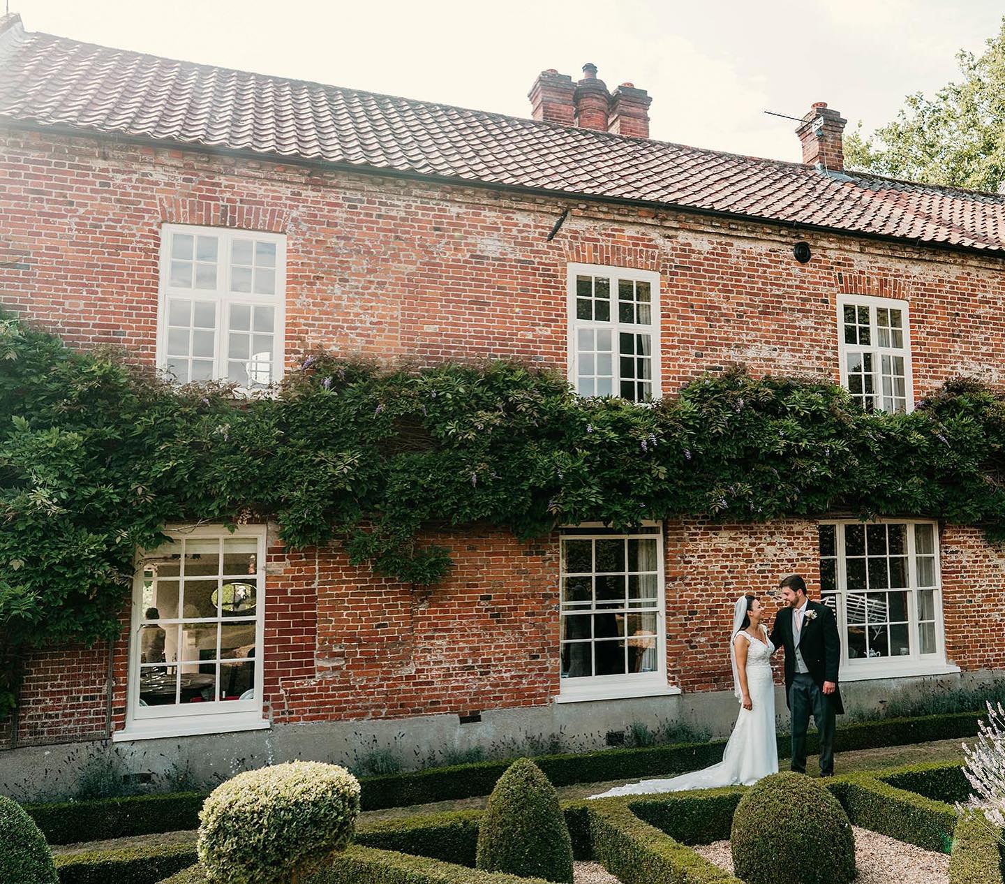 It’s not January anymore. That means we’re one month closer to wedding season. Are you getting excited yet? A few frames from Emma & Tom’s gorgeous wedding garden party will get you in the mood.
@emma.baines.sizeland
@purebrides
@mossbros
@mortoneventhire
@cmahire
@crownhouseflowers
mozzartini
@monzuwoodfiredpizza
#gardenwedding #marqueewedding #marqueeweddings #norfolkwedding #countryhomewedding #countrywedding #norfolkwedding #weddingphotojournalism #naturalweddingphotography #norfolkweddingphotographer