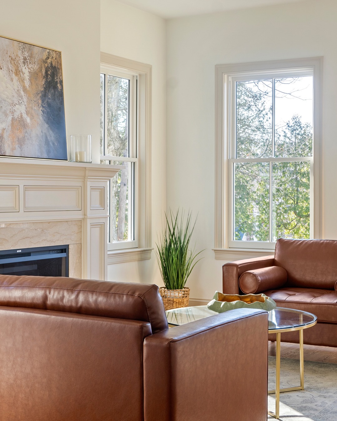 We just closed on this incredible, historically reproduced single family in Arlington MA š
181 Lowell Street was another successful collaboration between Woburn based builder Scott Seaver of Seaver Properties and The Synergy Groupās Broker/Owner Paul Cirignano š§
Our very own Angela Cirignano of Holistic Space Planning handled both the interior designer AND staging for this project, turning heads with her innovative suggestions to elevate this design while staying true to this neighborhoodās historical character šØ
āØLink in bio for the official website for 181 Lowell StreetāØ
.
.
š„ @nemo.a_louisjean_media
šØ @angela.cirignano