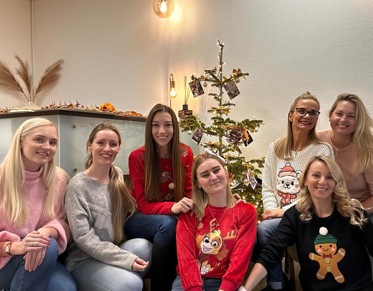 Ir vėl kartu! Ačiū tiems , kas mus aplankėte! Ačiū tiems , kas palaikote ir dalinatės gražiais žodžiais apie mus 🥰
Ačiū visoms akvarelės merginoms ! Jūs nuostabiausios ! 💗