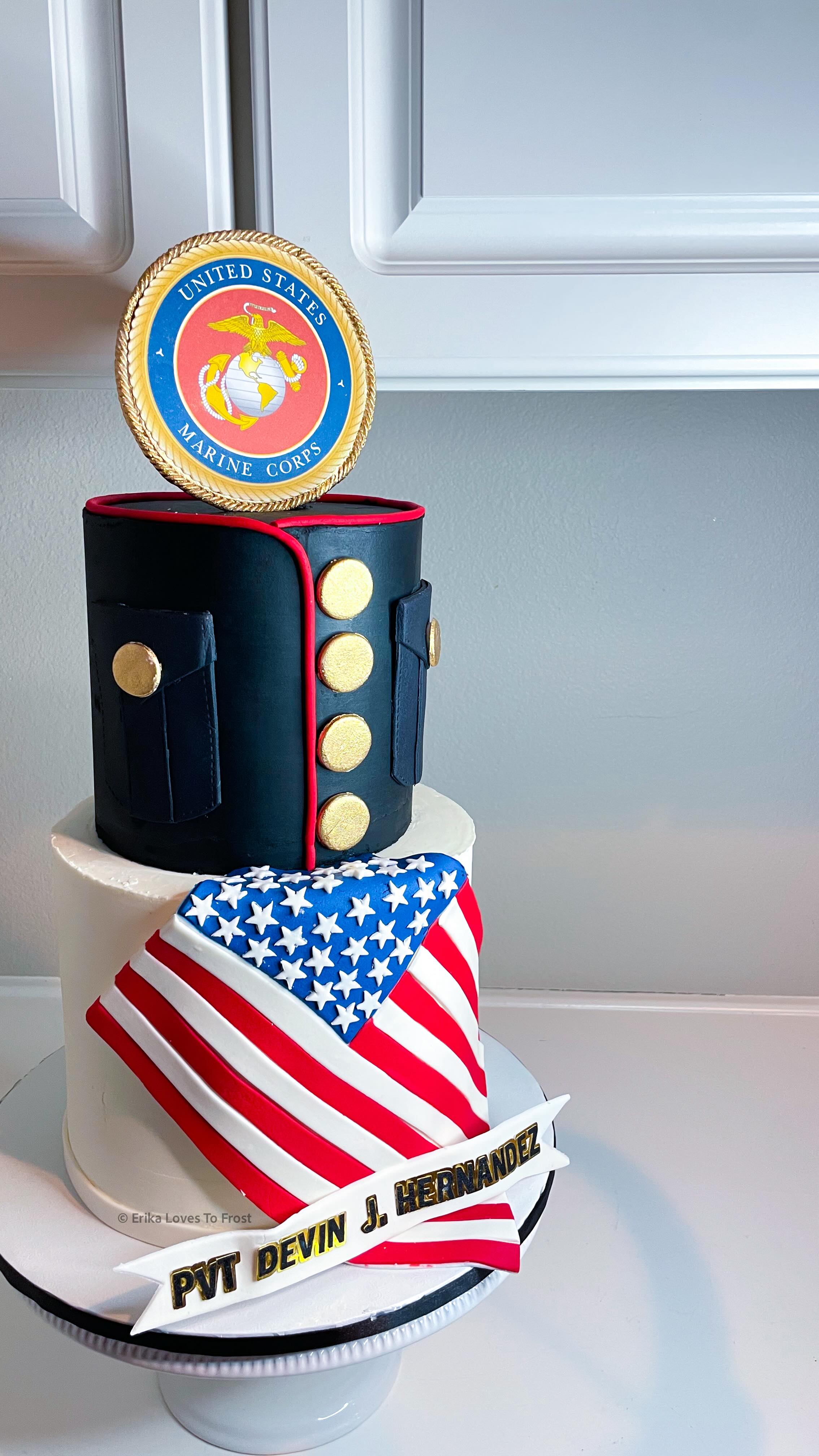 USMC cake ⚓️🛳️🇺🇸Congratulations, PVT Hernandez 🇺🇸 Thank you for your service. 🪖🫡🍰 #erikalovestofrost #usmccake #militarycake #marinesthemedcake #murrietacakes