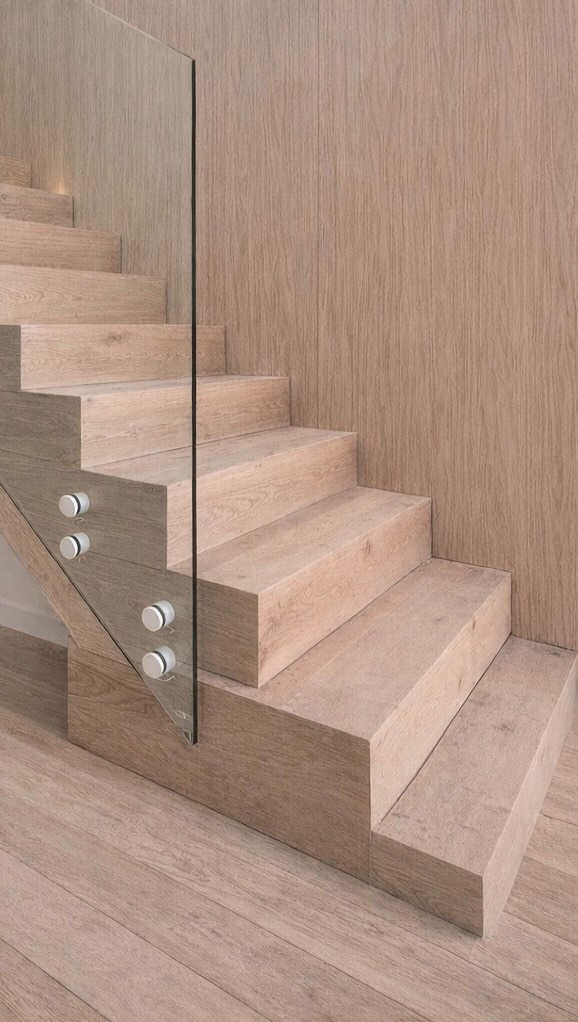 We love to see the finishing touches start to come together on our builds. This beauty in Sydney is nearly finished.
Clean lines. Calm energy. Elevated living.
This staircase isn’t just a transition between floors — it’s a statement of modern simplicity and precision. Every detail flows, every angle feels intentional.
Your space should feel like this: effortless, refined, and timeless.
Design by @thecasperproject
Would you live here? 👀
#ModernHome #InteriorDesign #MinimalLiving #LuxuryLiving #architectualinspo